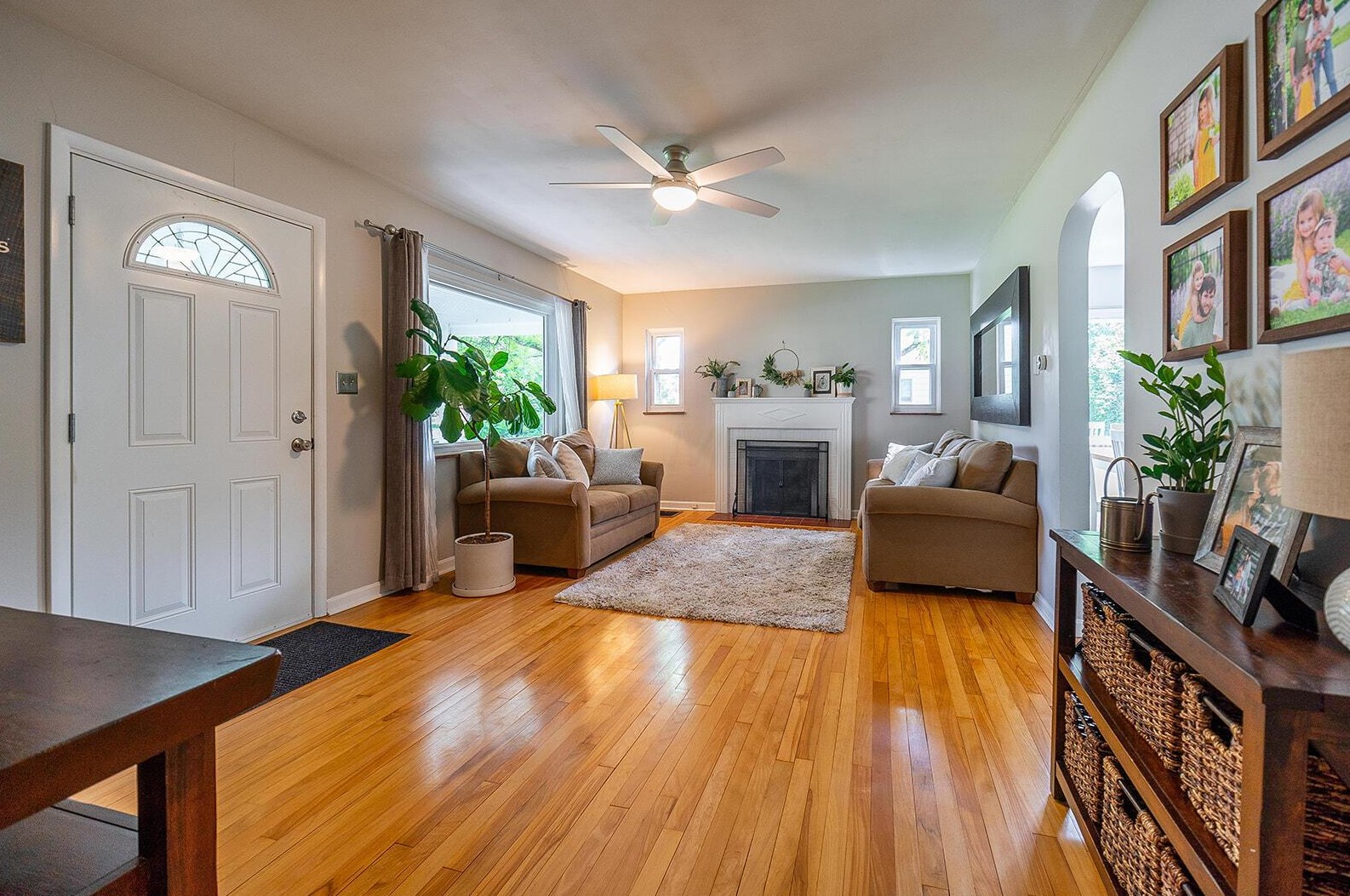 1933 Zollinger Rd, Columbus OH 43221-1953 exterior