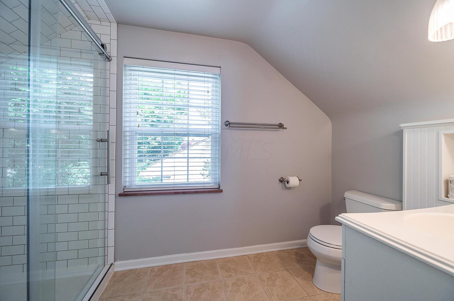 1933 Zollinger Rd, Columbus OH 43221-1953 exterior