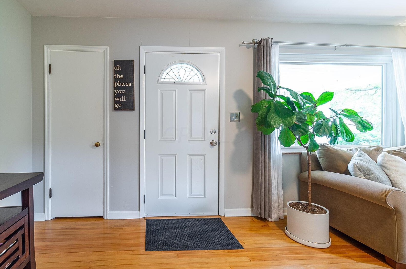 1933 Zollinger Rd, Columbus OH 43221-1953 exterior