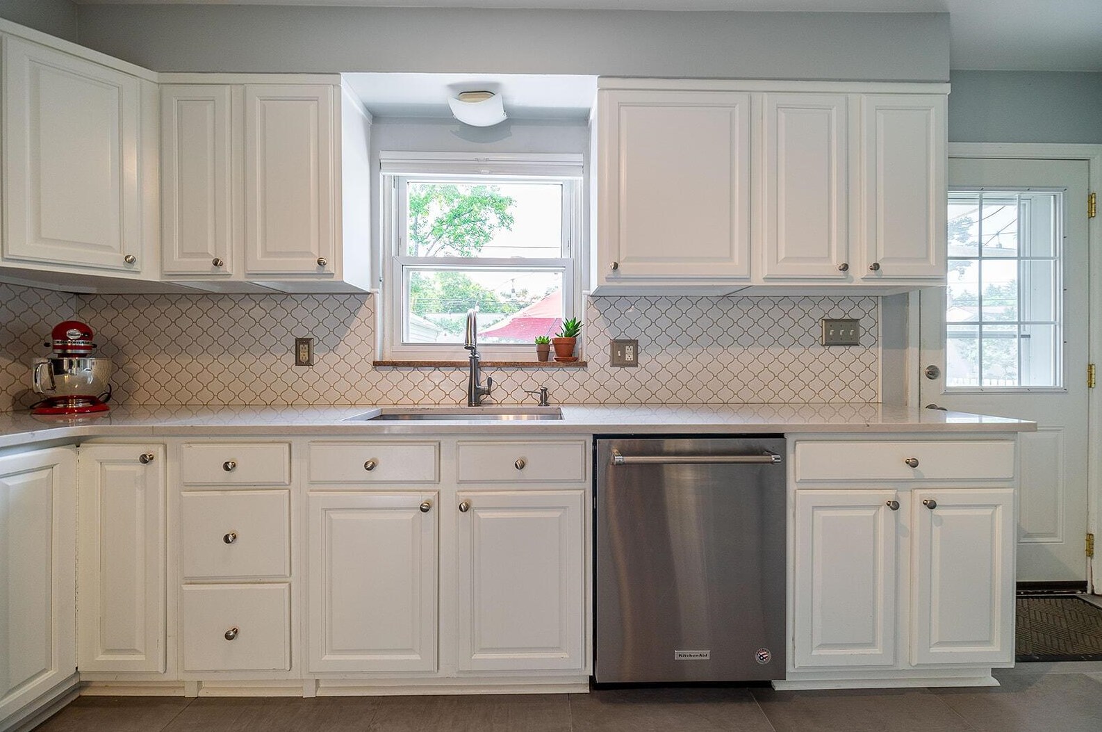 1933 Zollinger Rd, Columbus OH 43221-1953 exterior