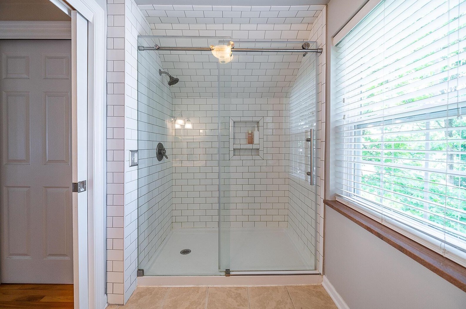 1933 Zollinger Rd, Columbus OH 43221-1953 exterior