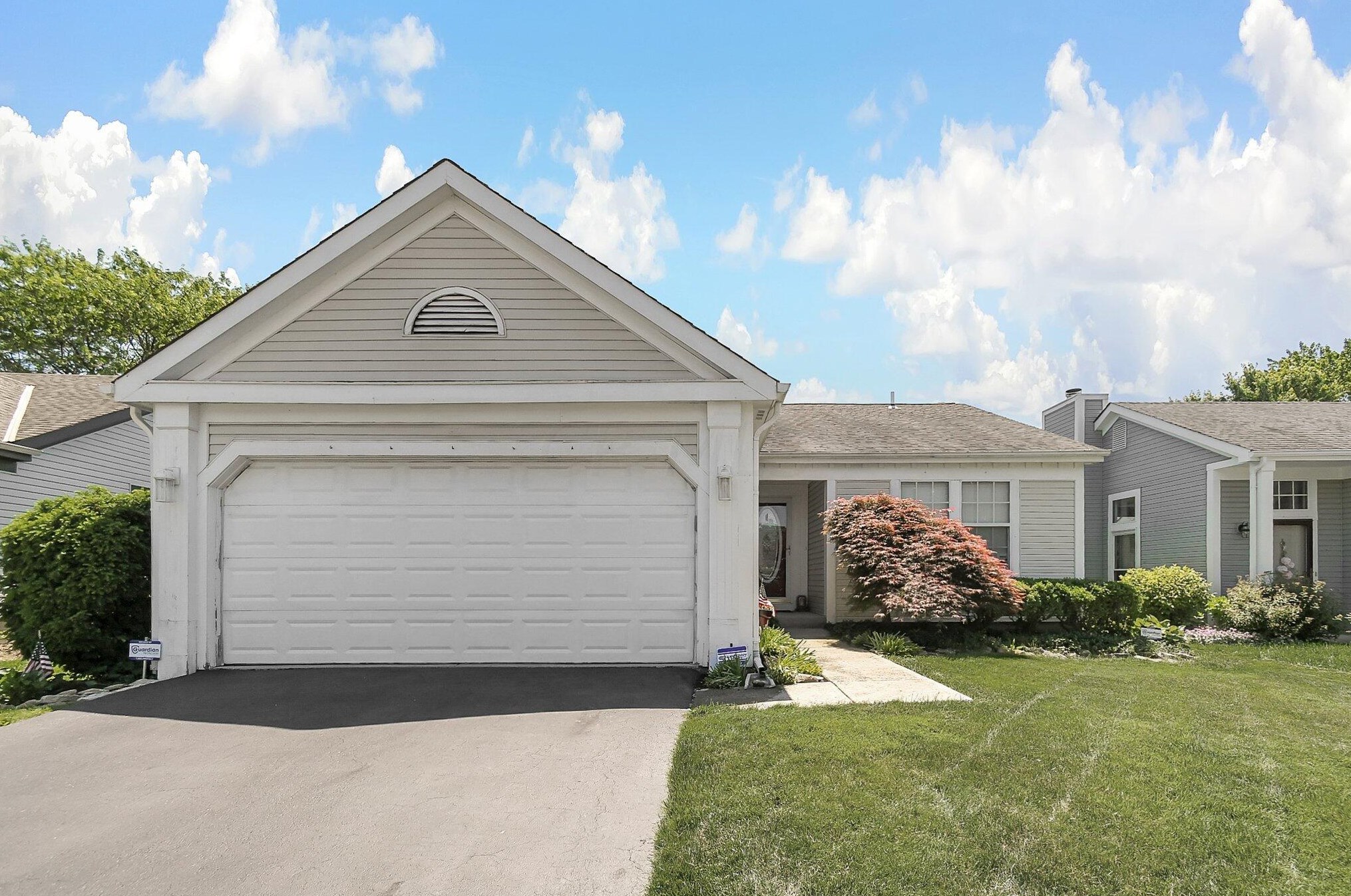 5574 Marita Ln, Columbus OH 43235-7120 exterior