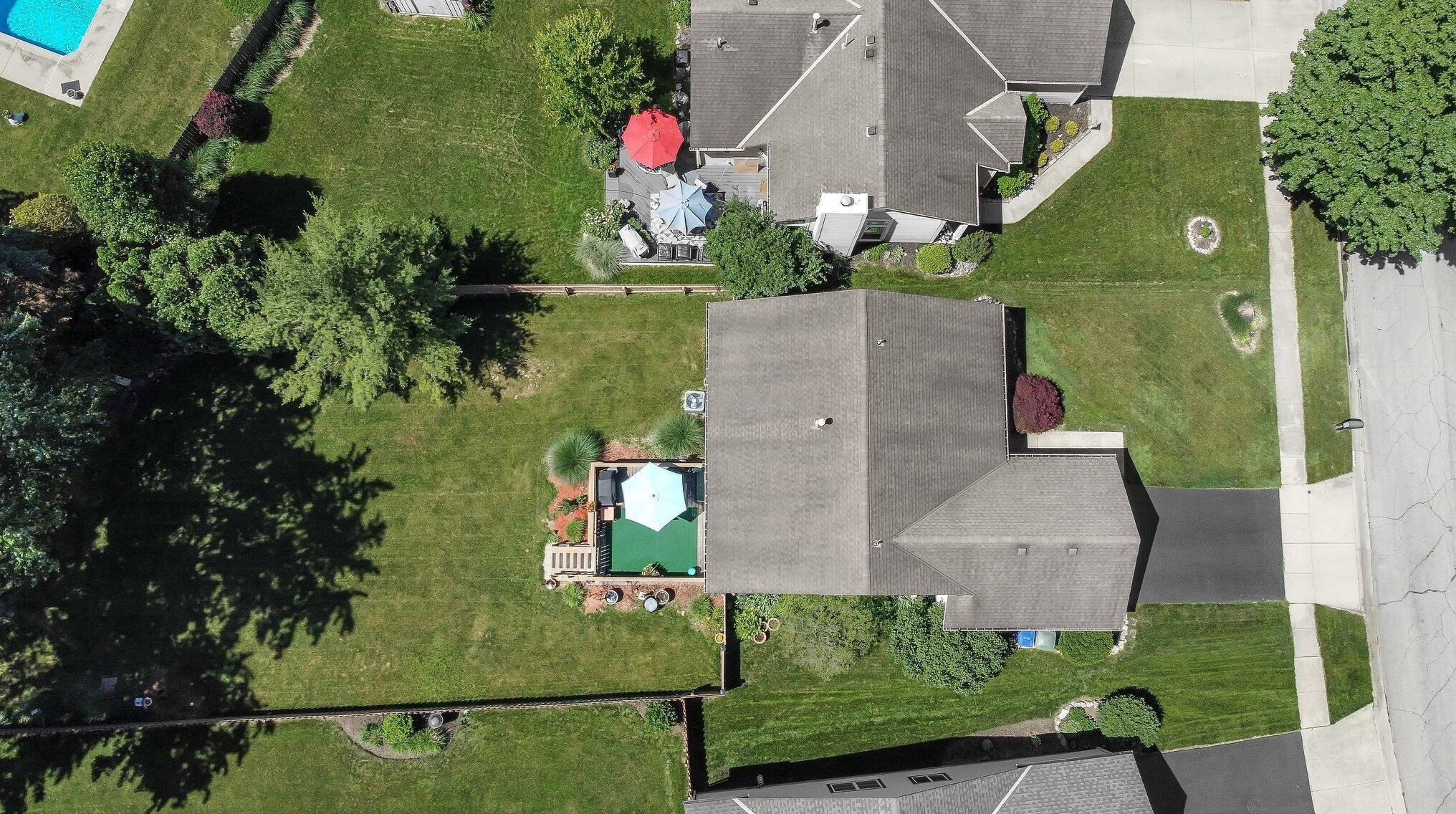 5574 Marita Ln, Columbus OH 43235-7120 exterior