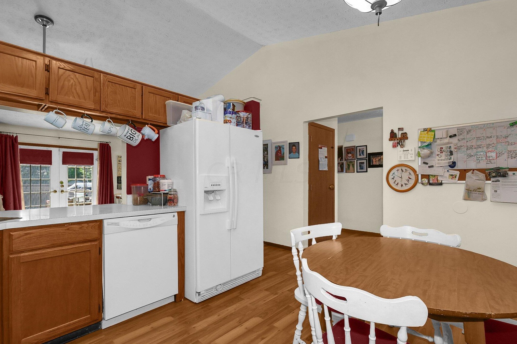 5574 Marita Ln, Columbus OH 43235-7120 exterior