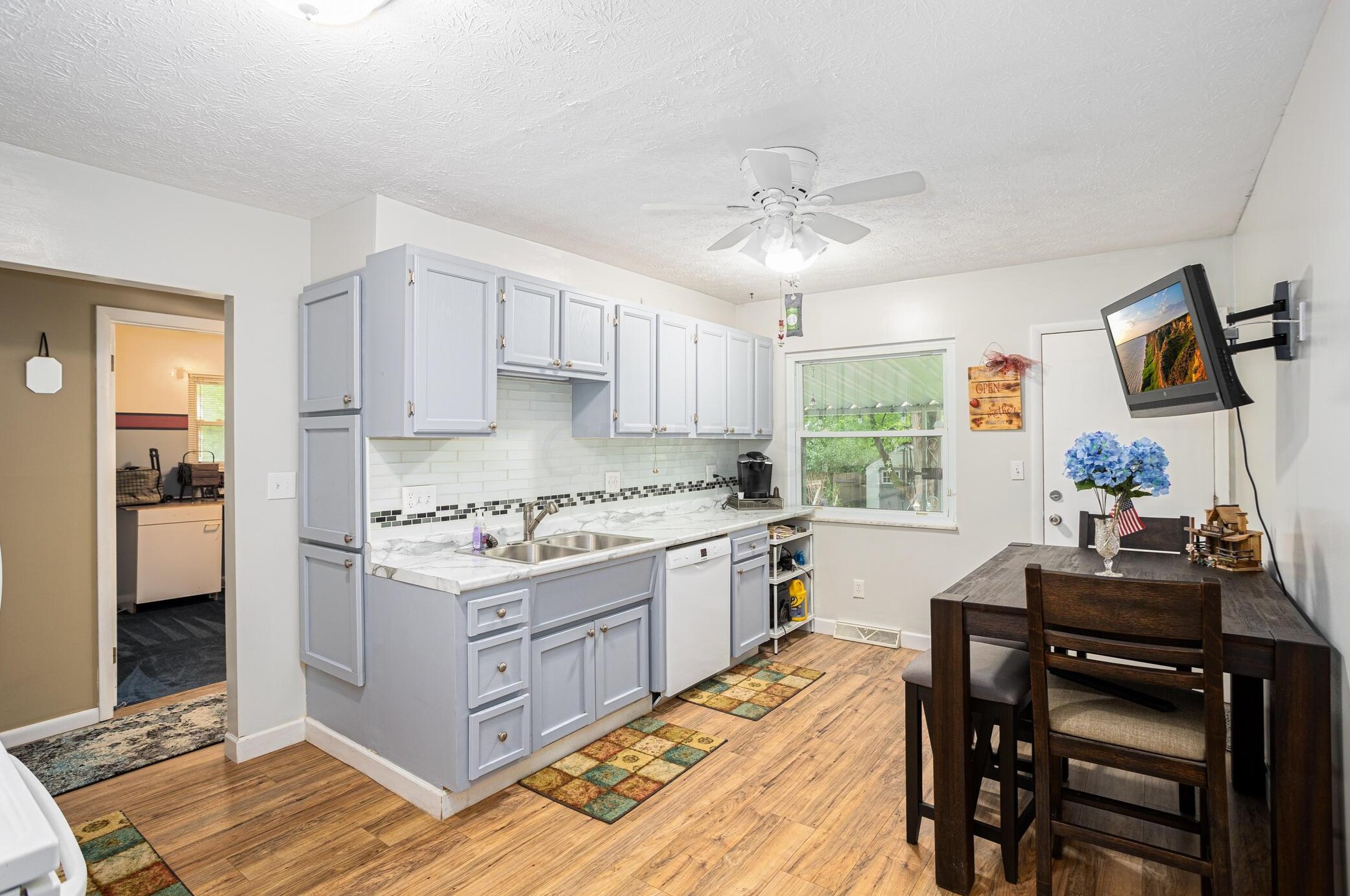 5538 Aqua St, Columbus OH 43229-3918 exterior