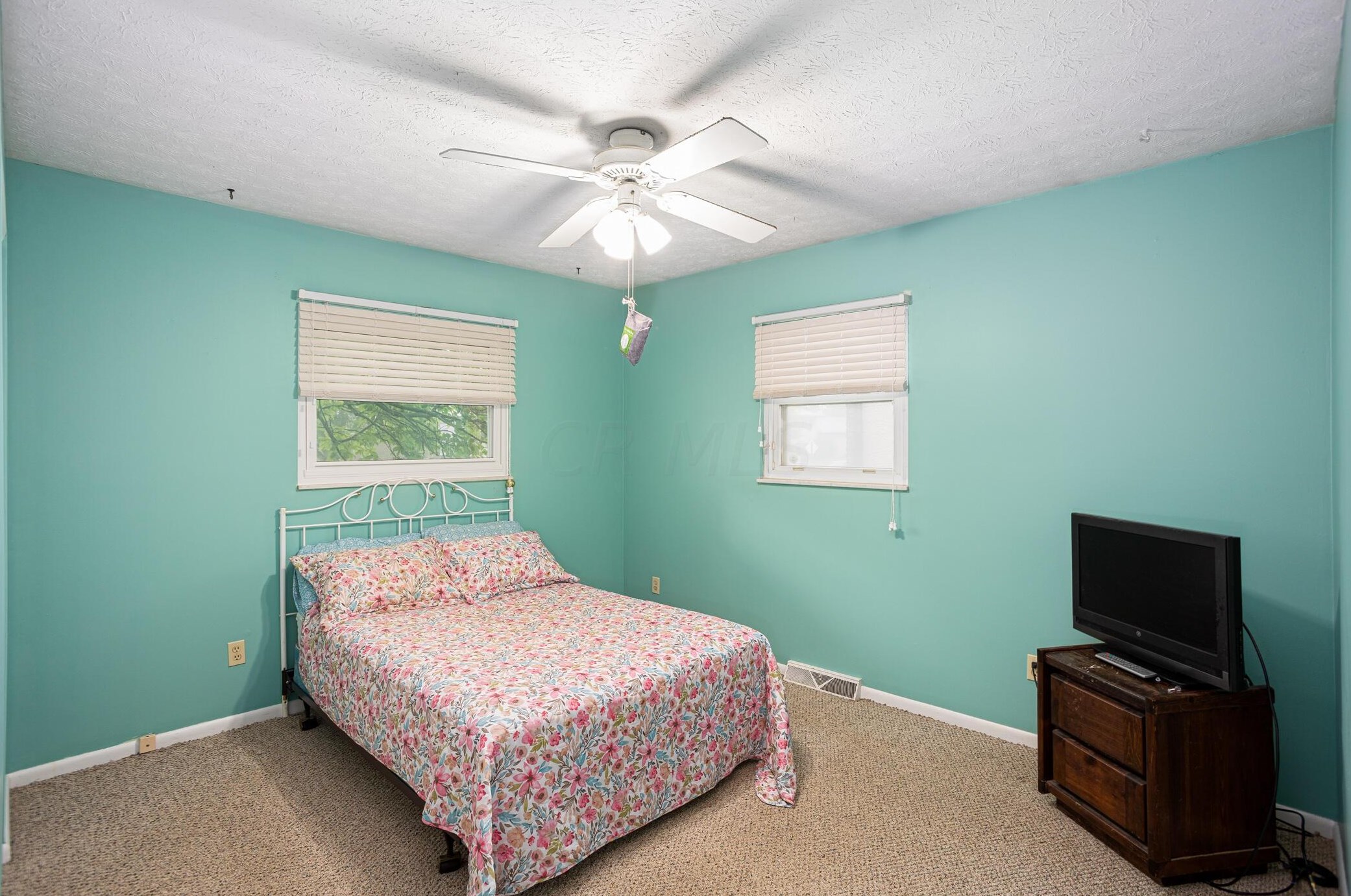 5538 Aqua St, Columbus OH 43229-3918 exterior