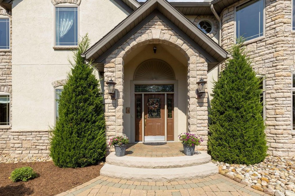 14 Medbery Dr, Coshocton OH  43812-9518 exterior