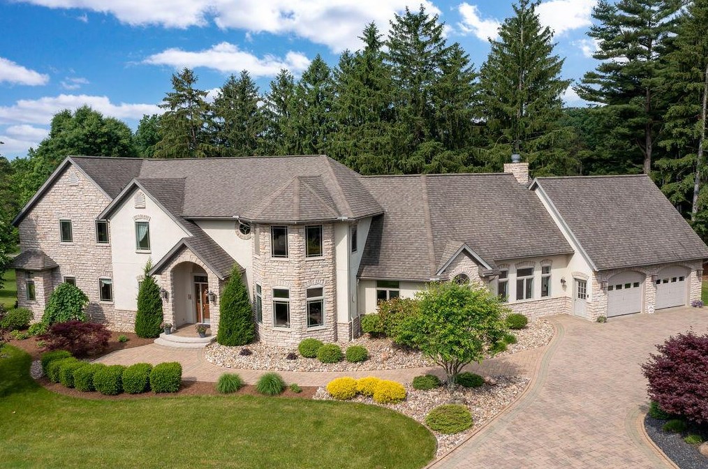 14 Medbery Dr, Coshocton OH  43812-9518 exterior