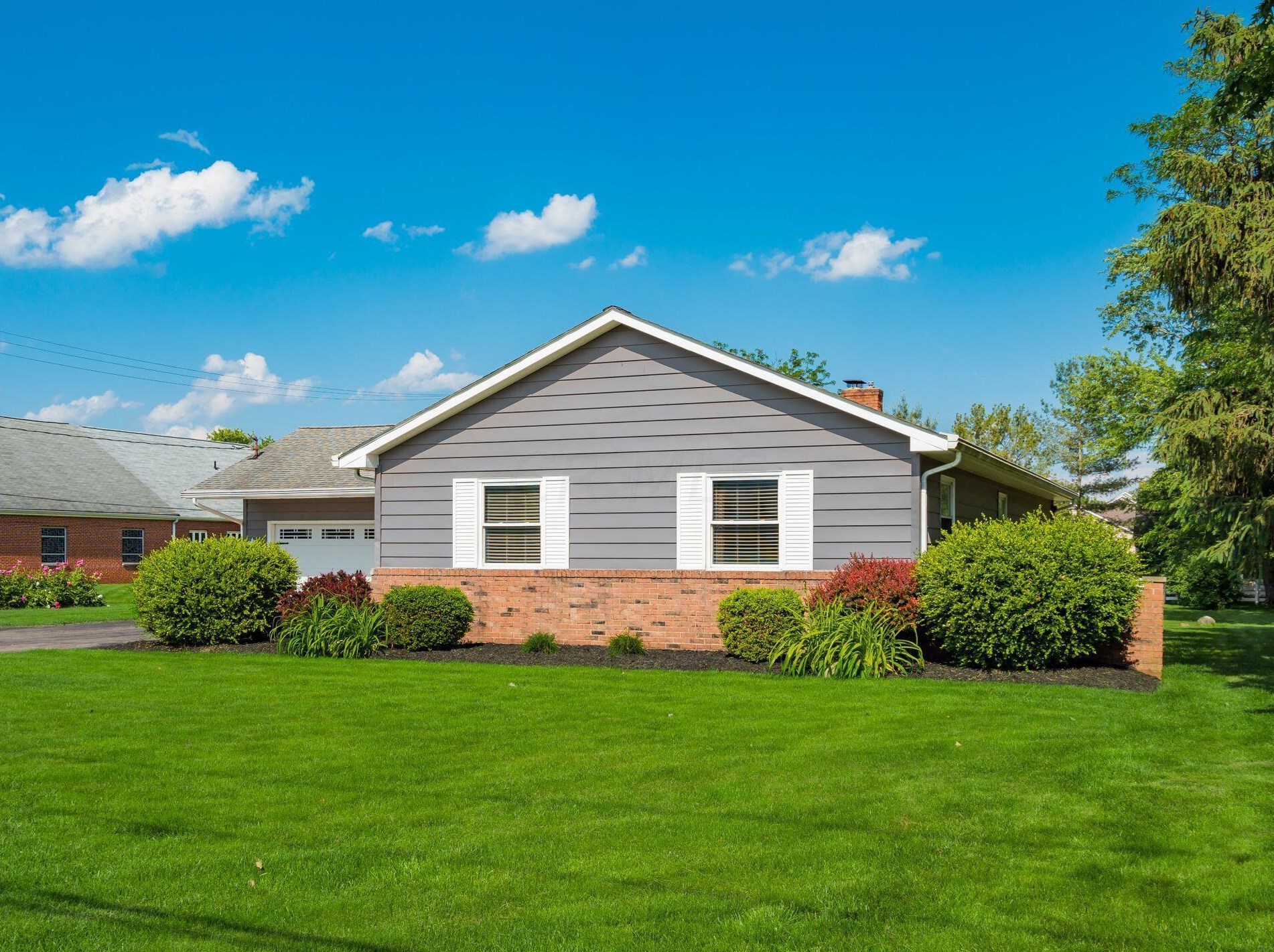 4866 Haughn Rd, Darbydale, OH 43123-8574
