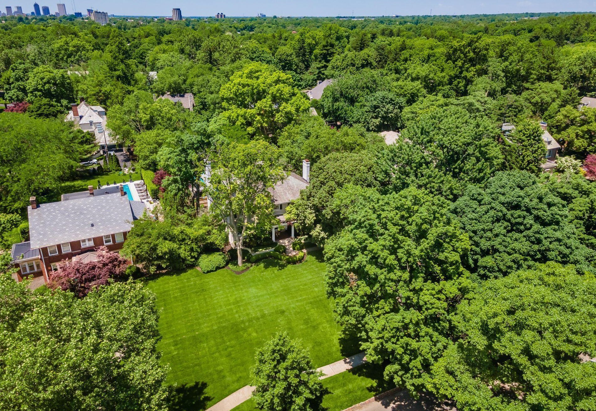 137 Columbia Ave, Columbus OH 43209-1414 exterior