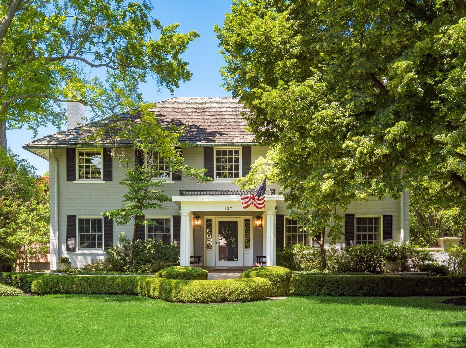 137 Columbia Ave, Columbus, OH 43209-1414