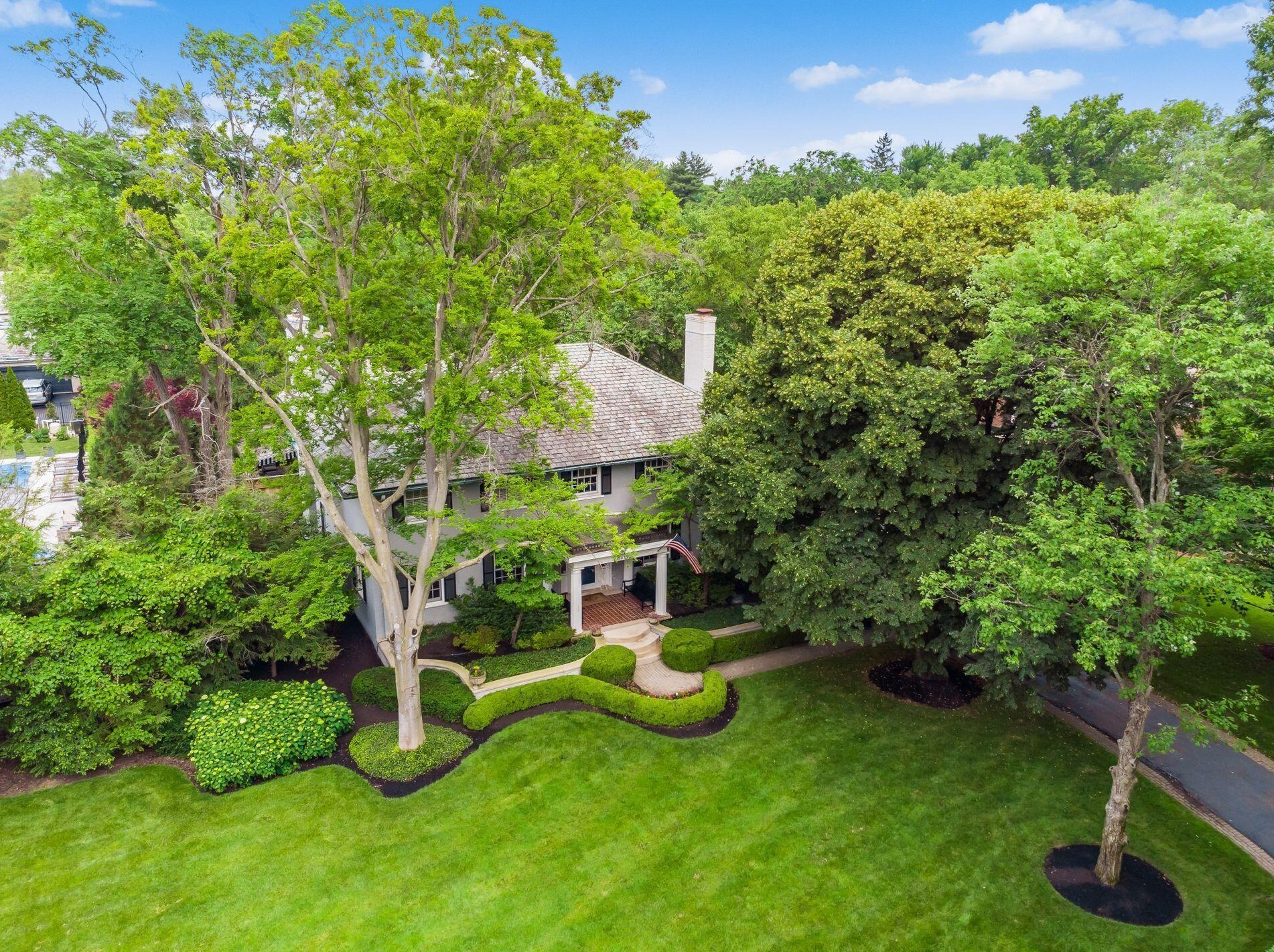 137 Columbia Ave, Columbus OH 43209-1414 exterior