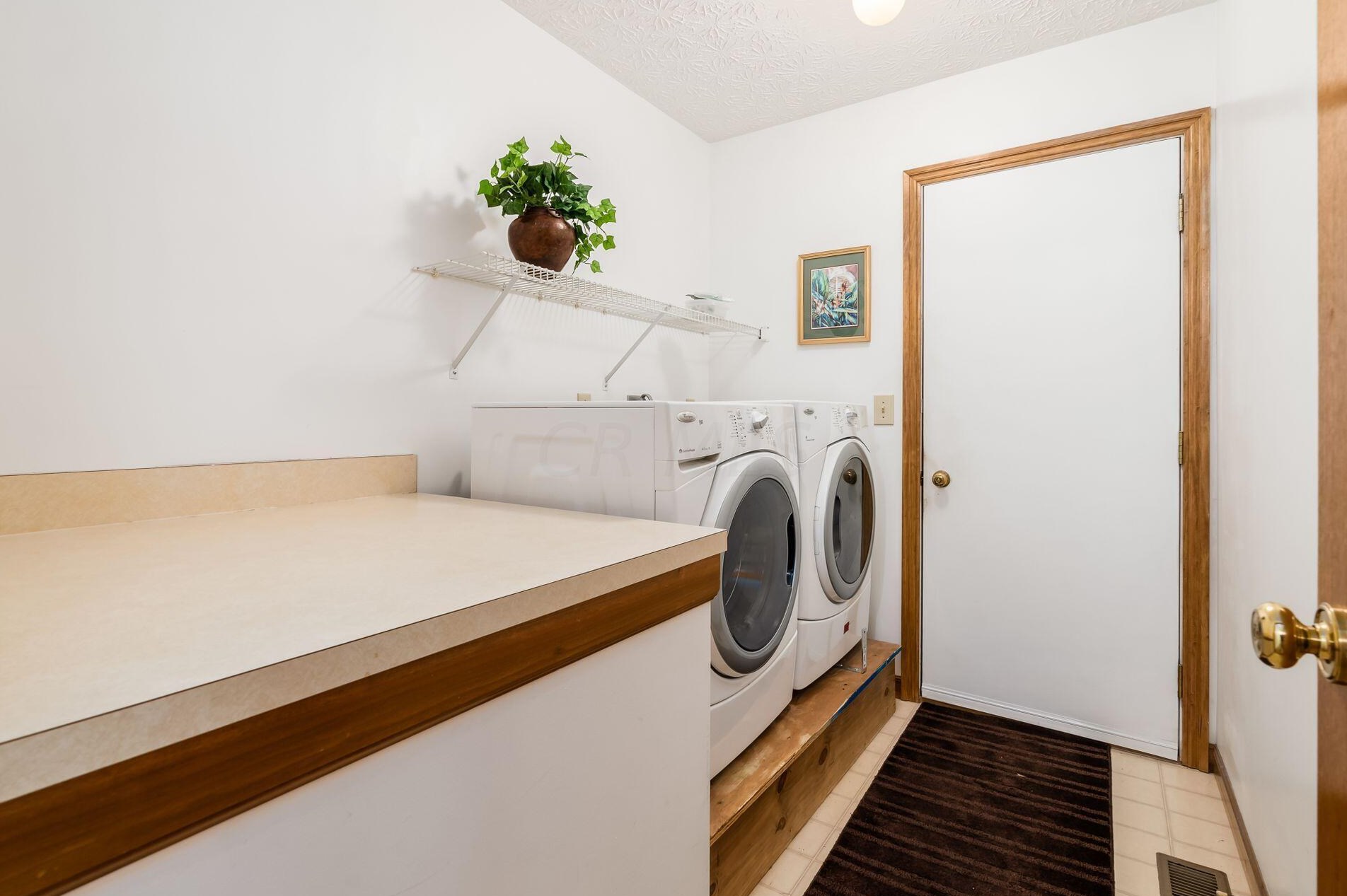 506 Ginger Pl, Columbus OH exterior