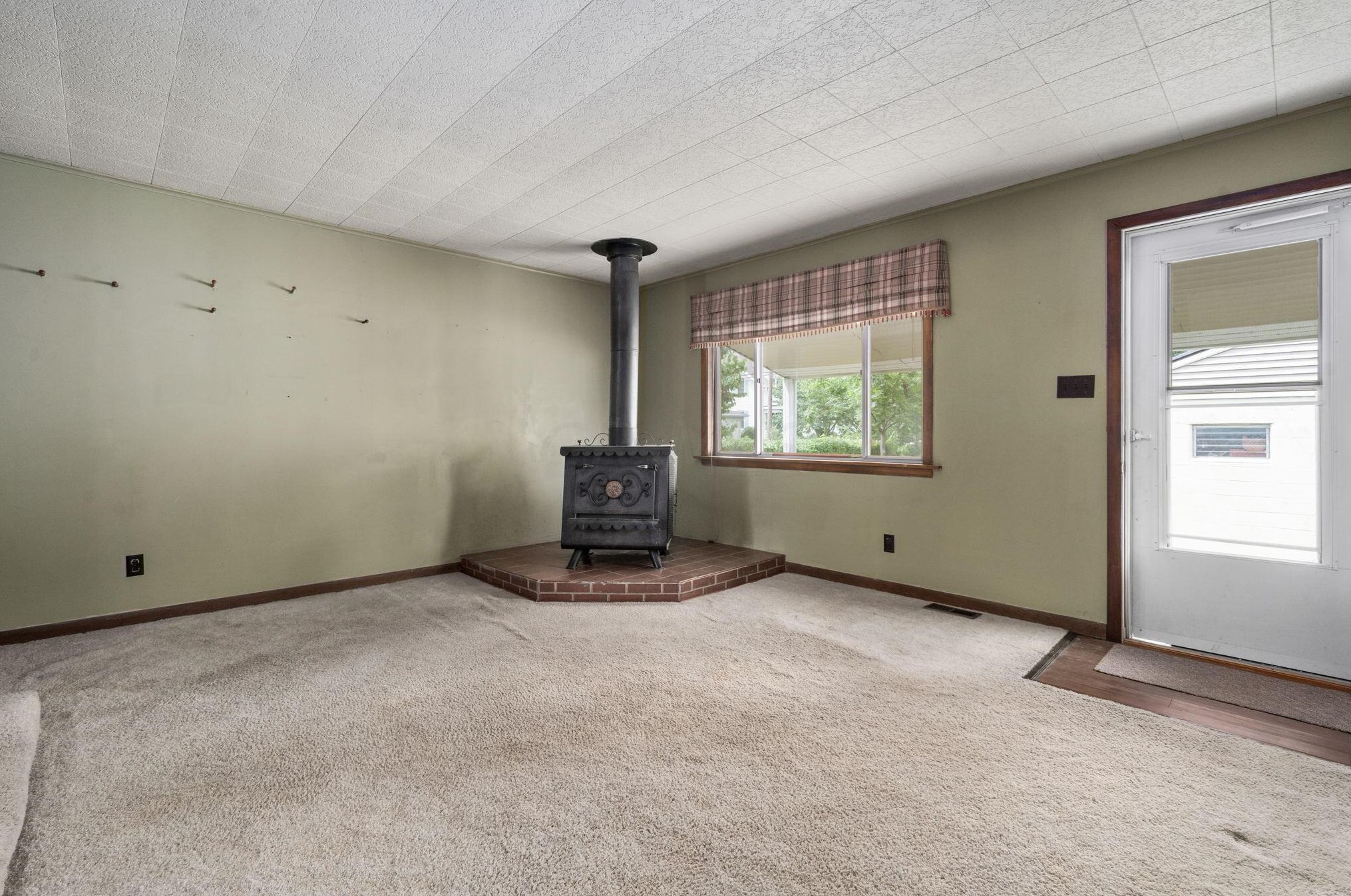 1330 Mulford Rd, Columbus OH 43212-3511 exterior