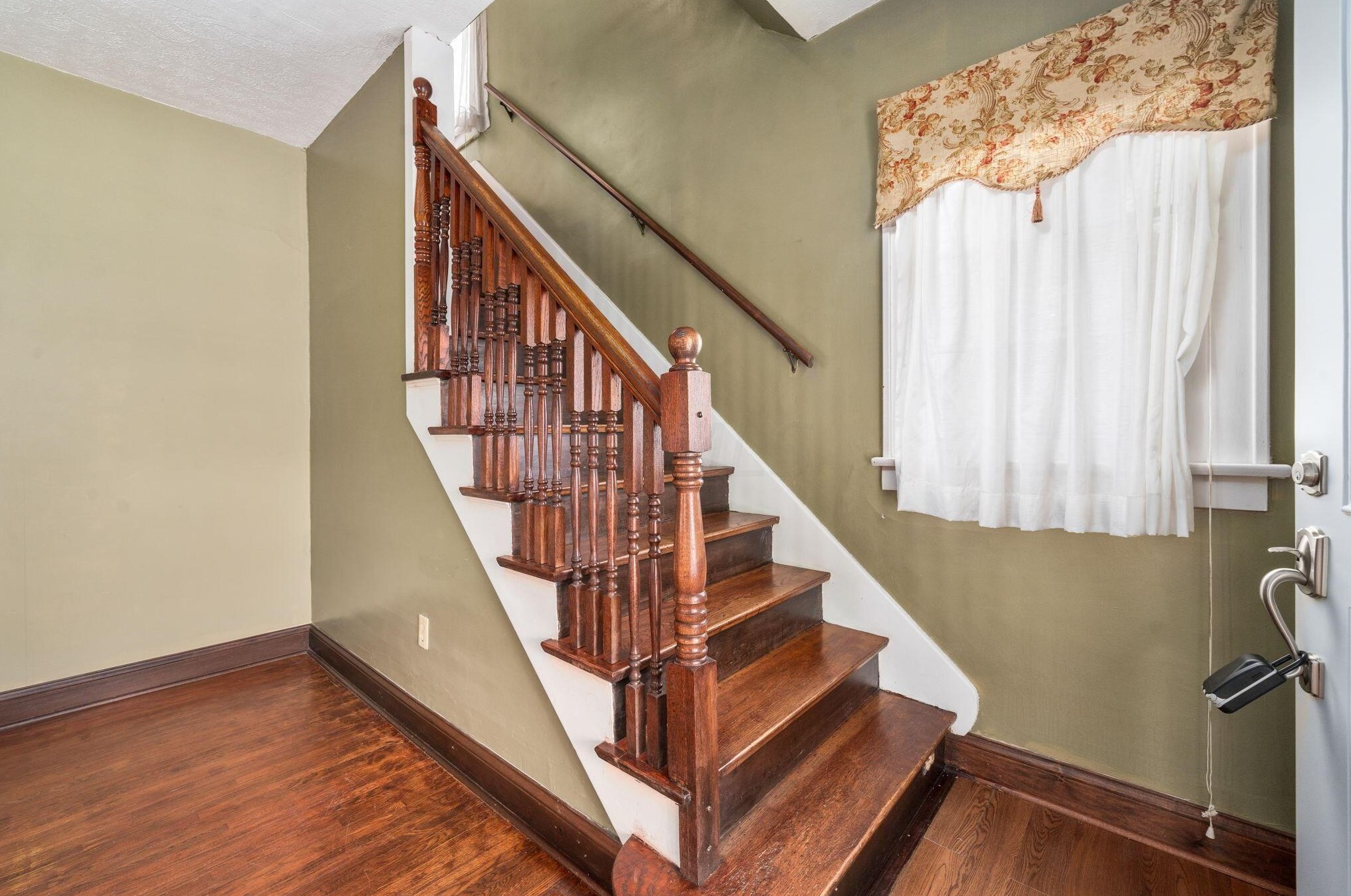 1330 Mulford Rd, Columbus OH 43212-3511 exterior