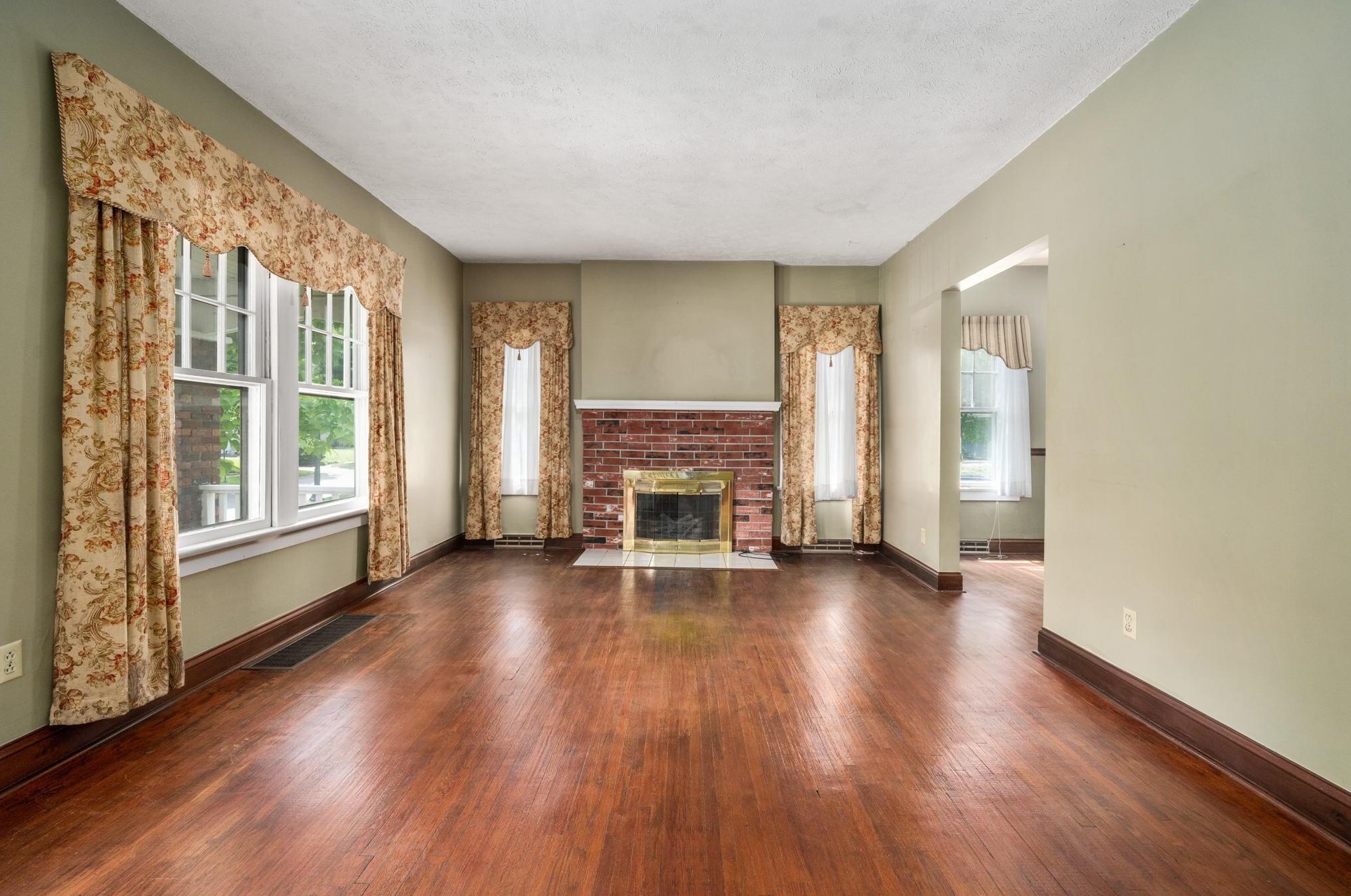 1330 Mulford Rd, Columbus OH 43212-3511 exterior