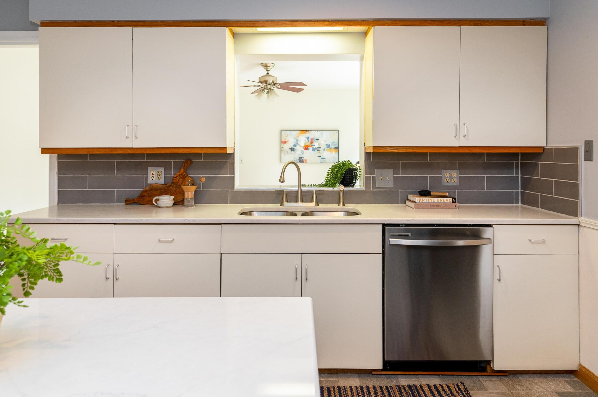 3001 Dale Ave, Columbus OH 43209-1812 exterior