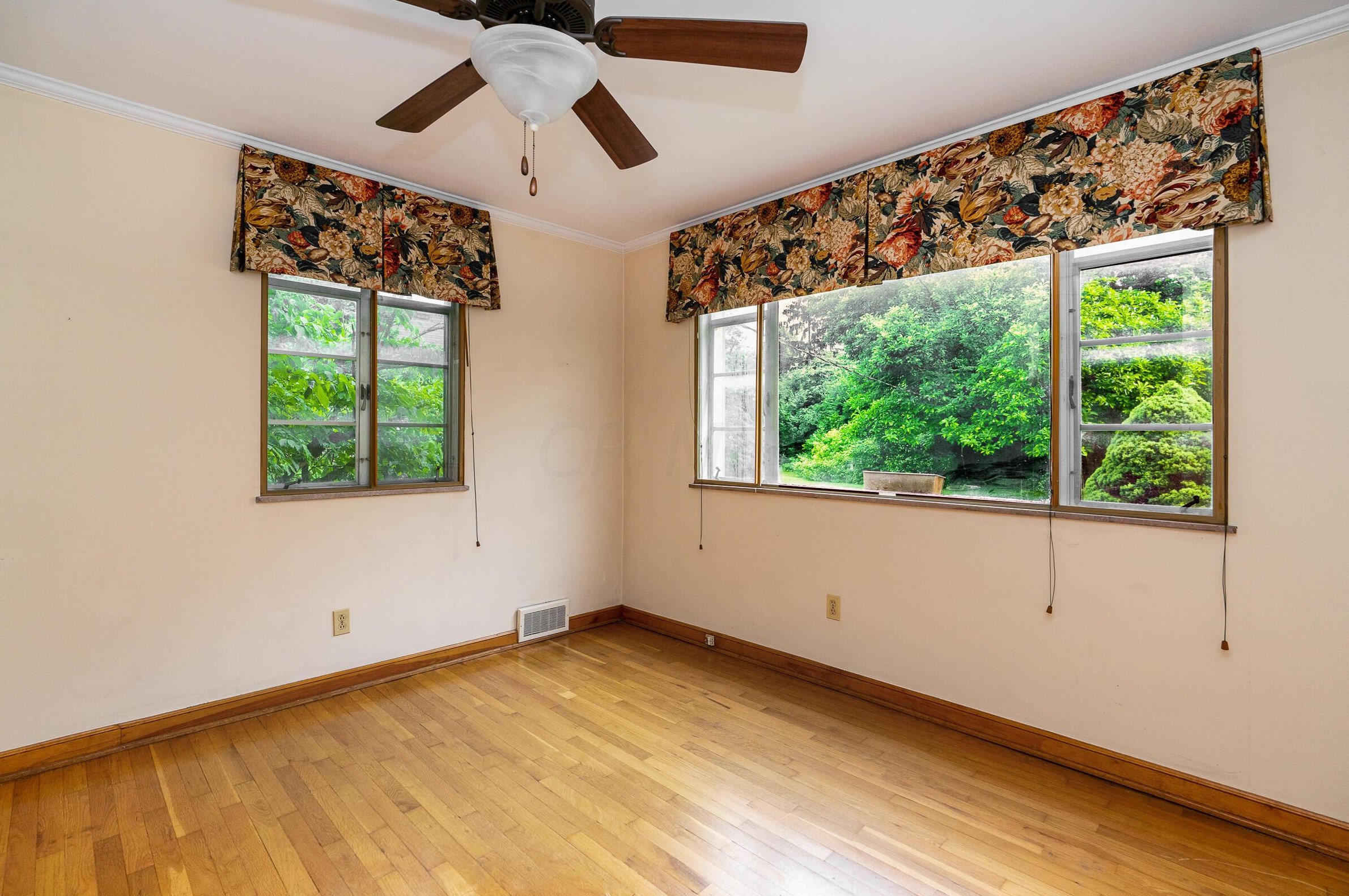 3001 Dale Ave, Columbus OH 43209-1812 exterior