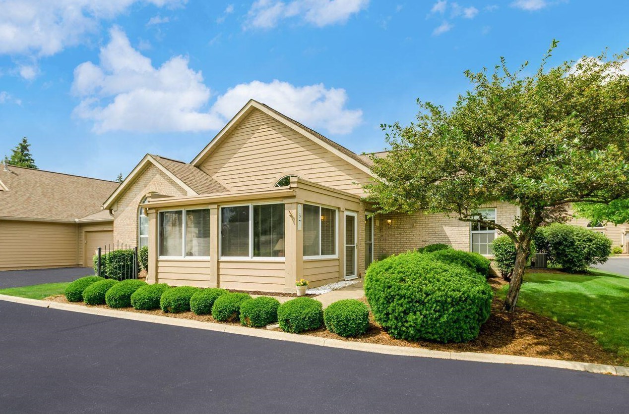 37 Abbeycross Ln, Westerville, OH 43082-7307