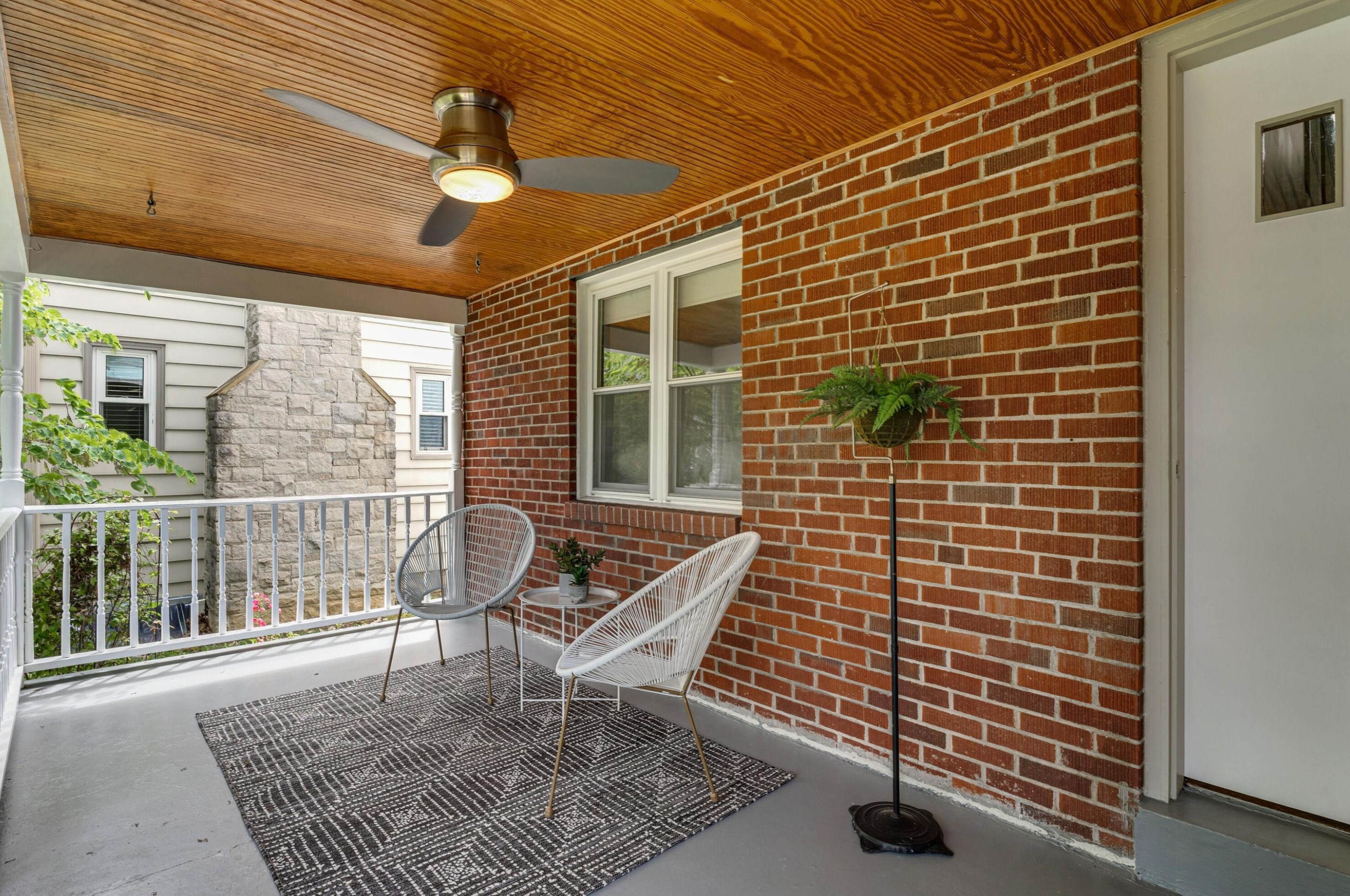 101 Harding Rd, Columbus, OH 43209-1525