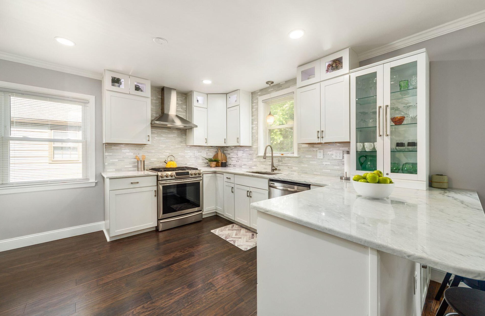 128 Blenheim Rd, Columbus OH 43214-3265 exterior