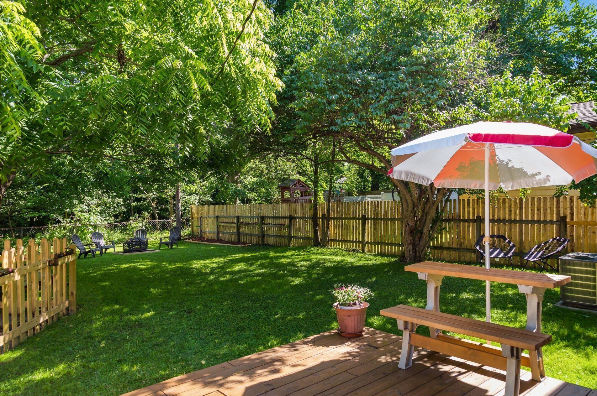 128 Blenheim Rd, Columbus OH 43214-3265 exterior