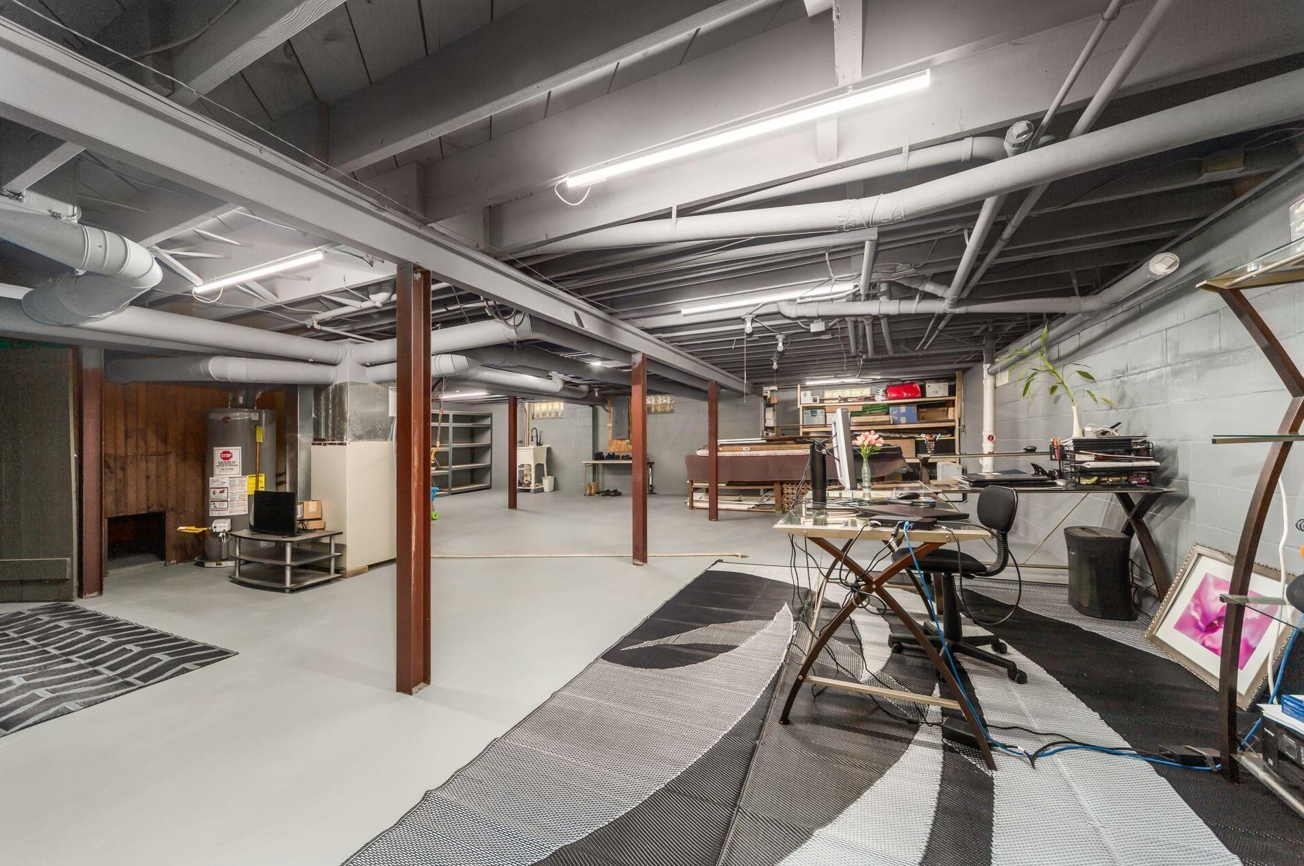 128 Blenheim Rd, Columbus OH 43214-3265 exterior