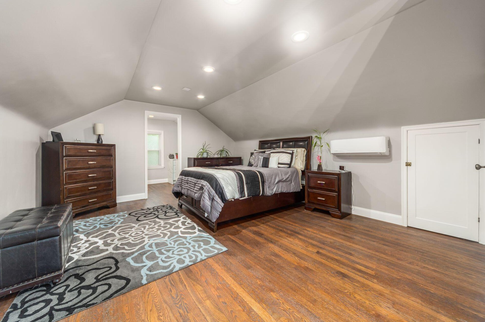 128 Blenheim Rd, Columbus OH 43214-3265 exterior