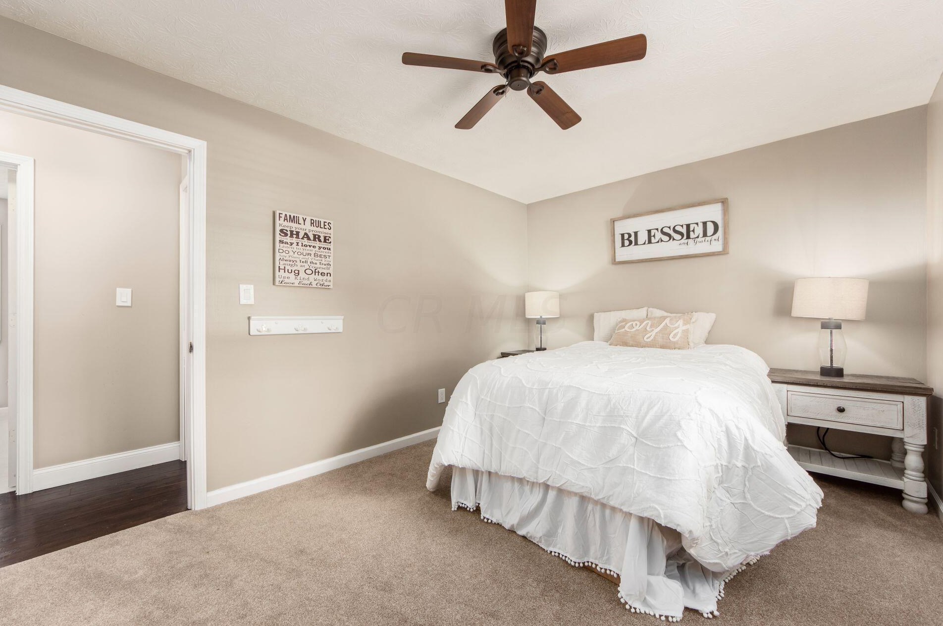 3243 Valleywood Dr, Columbus OH 43223-3539 exterior