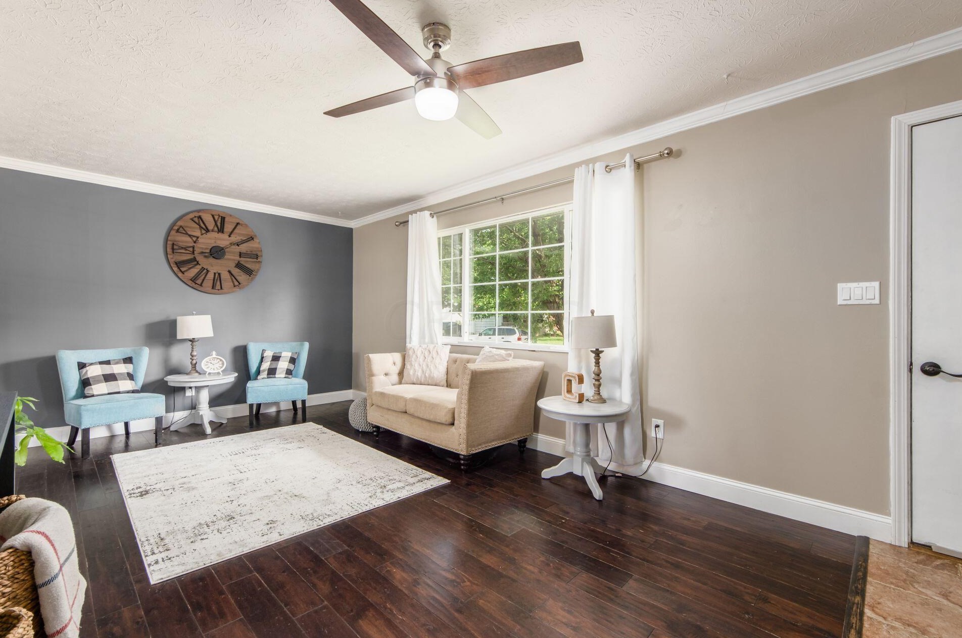 3243 Valleywood Dr, Columbus OH 43223-3539 exterior