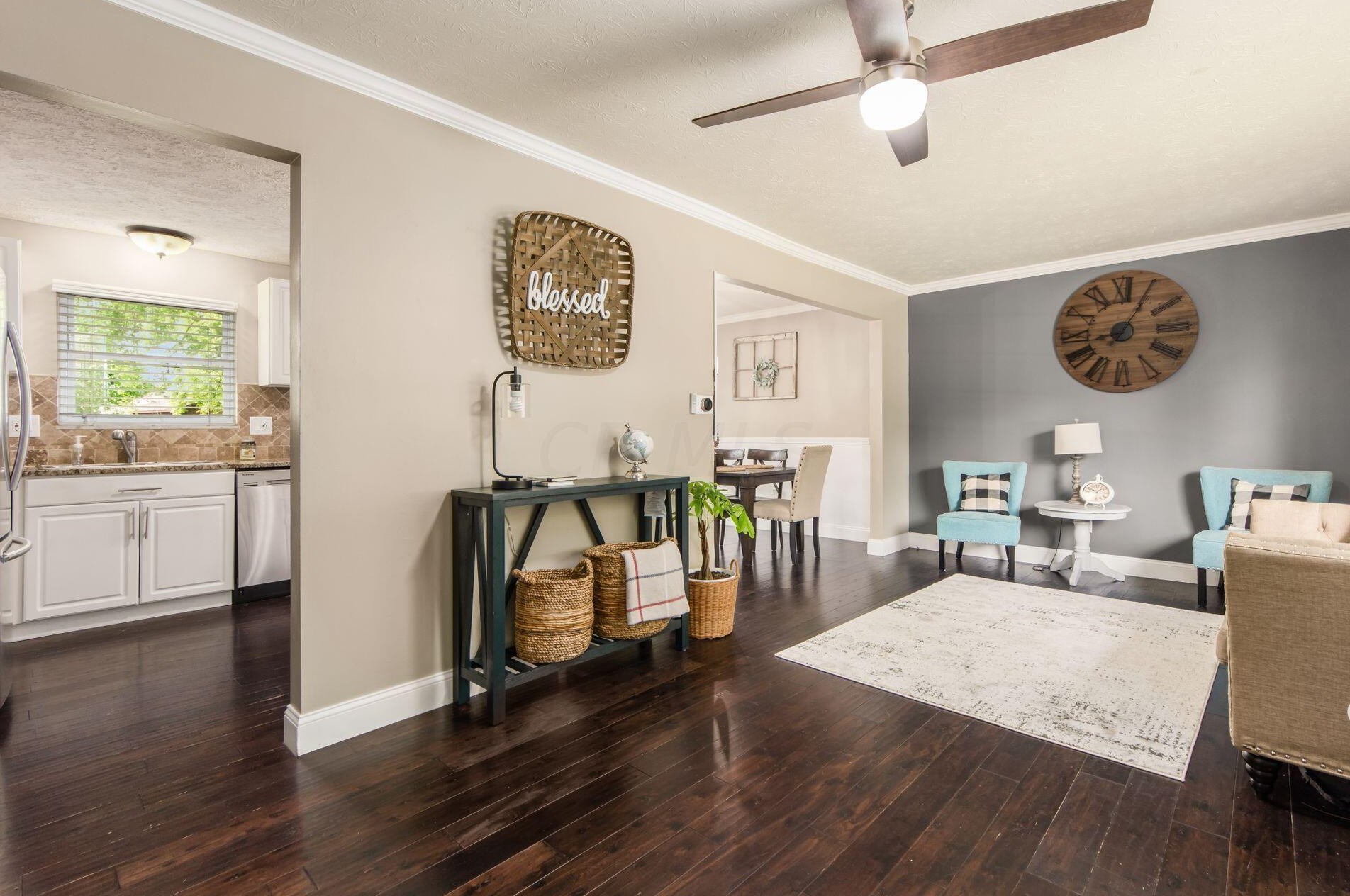 3243 Valleywood Dr, Columbus OH 43223-3539 exterior