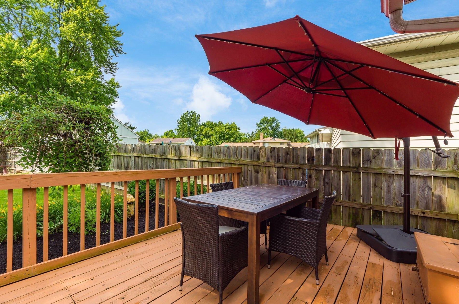 3243 Valleywood Dr, Columbus OH 43223-3539 exterior