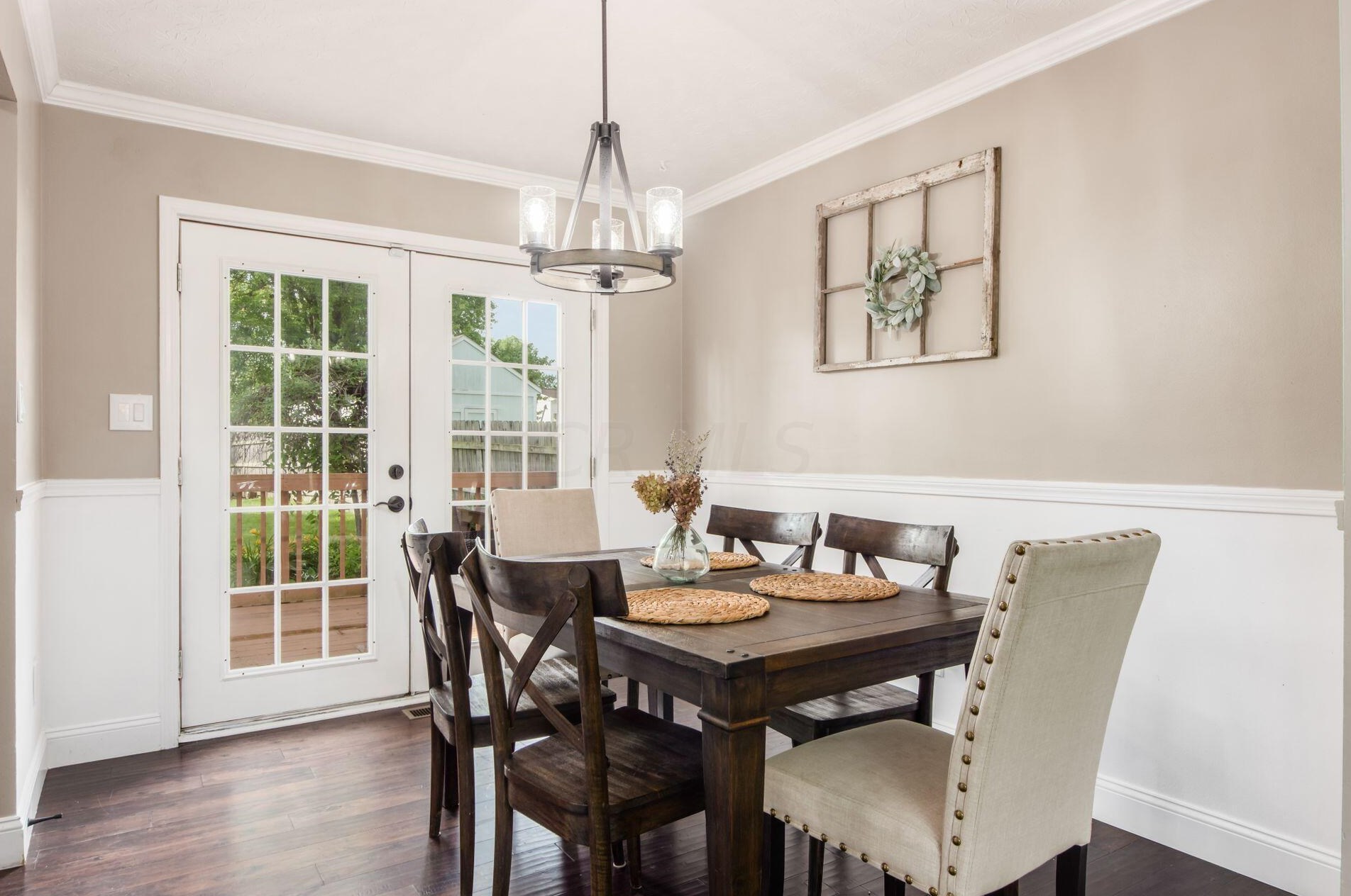 3243 Valleywood Dr, Columbus OH 43223-3539 exterior