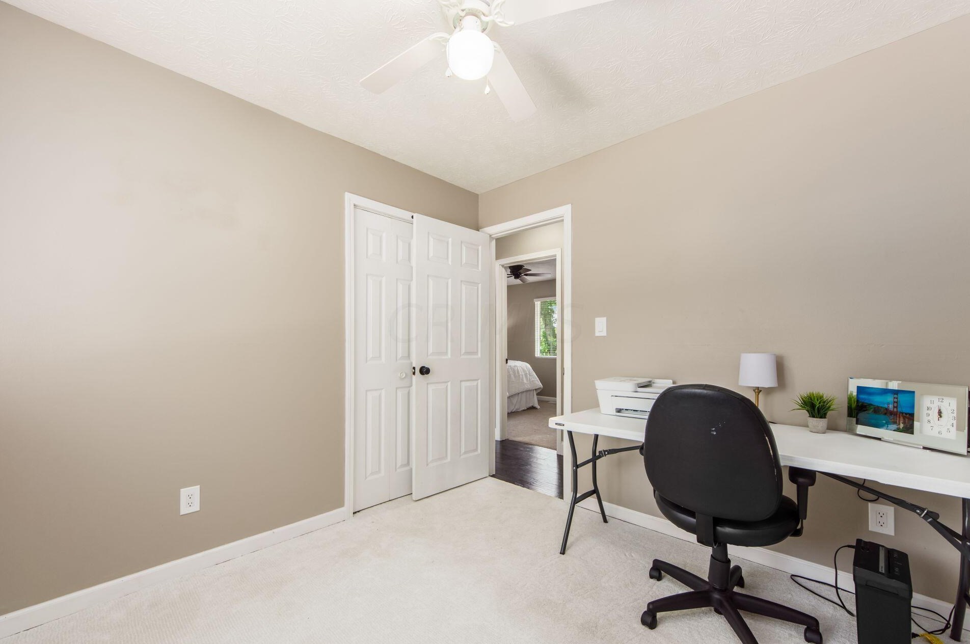 3243 Valleywood Dr, Columbus OH 43223-3539 exterior