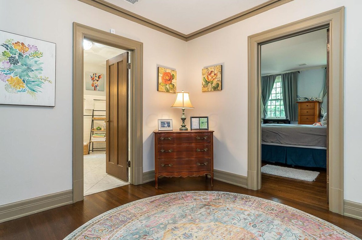 102 Parkview Ave, Columbus OH 43209-1011 exterior