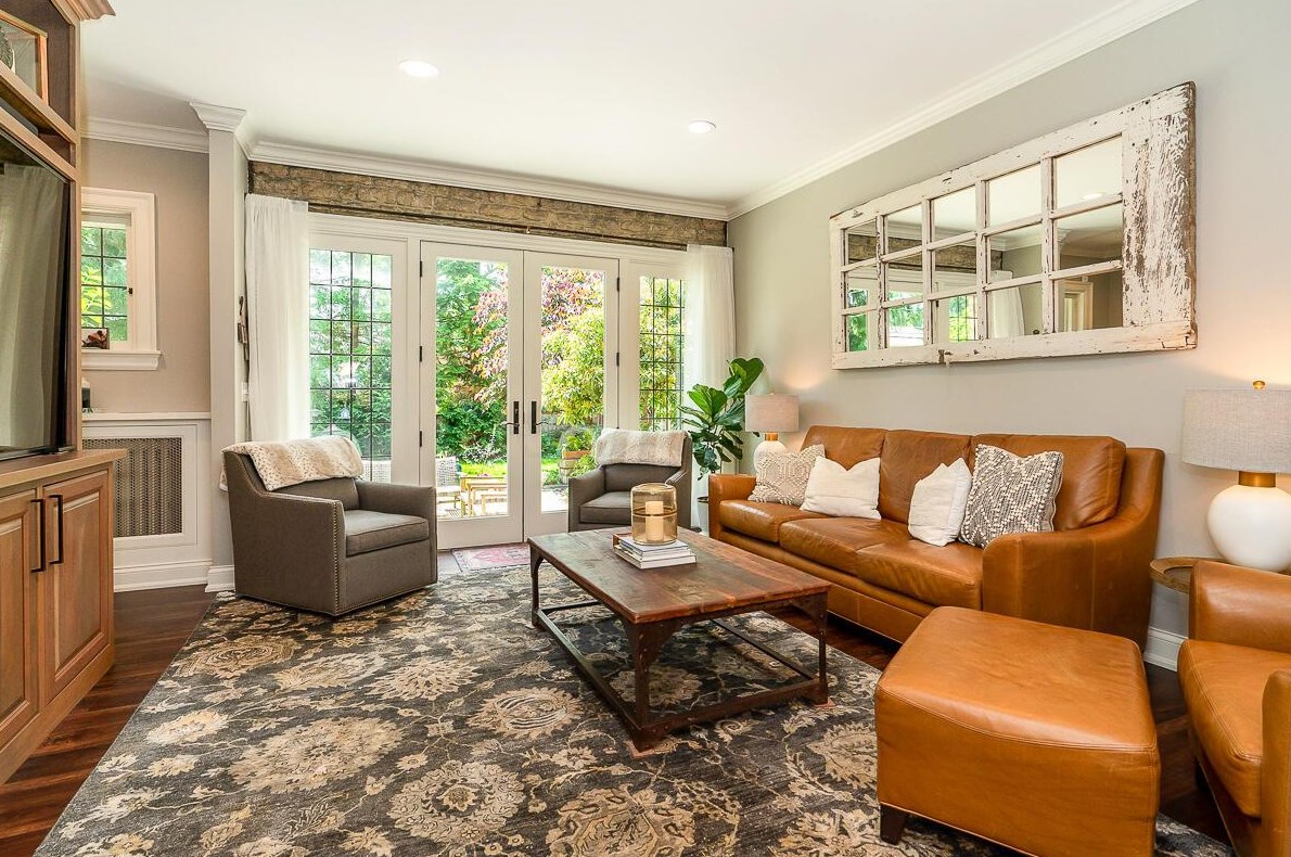 102 Parkview Ave, Columbus OH 43209-1011 exterior