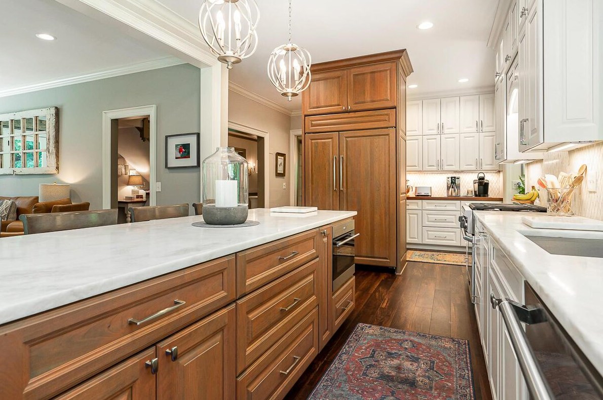 102 Parkview Ave, Columbus OH 43209-1011 exterior