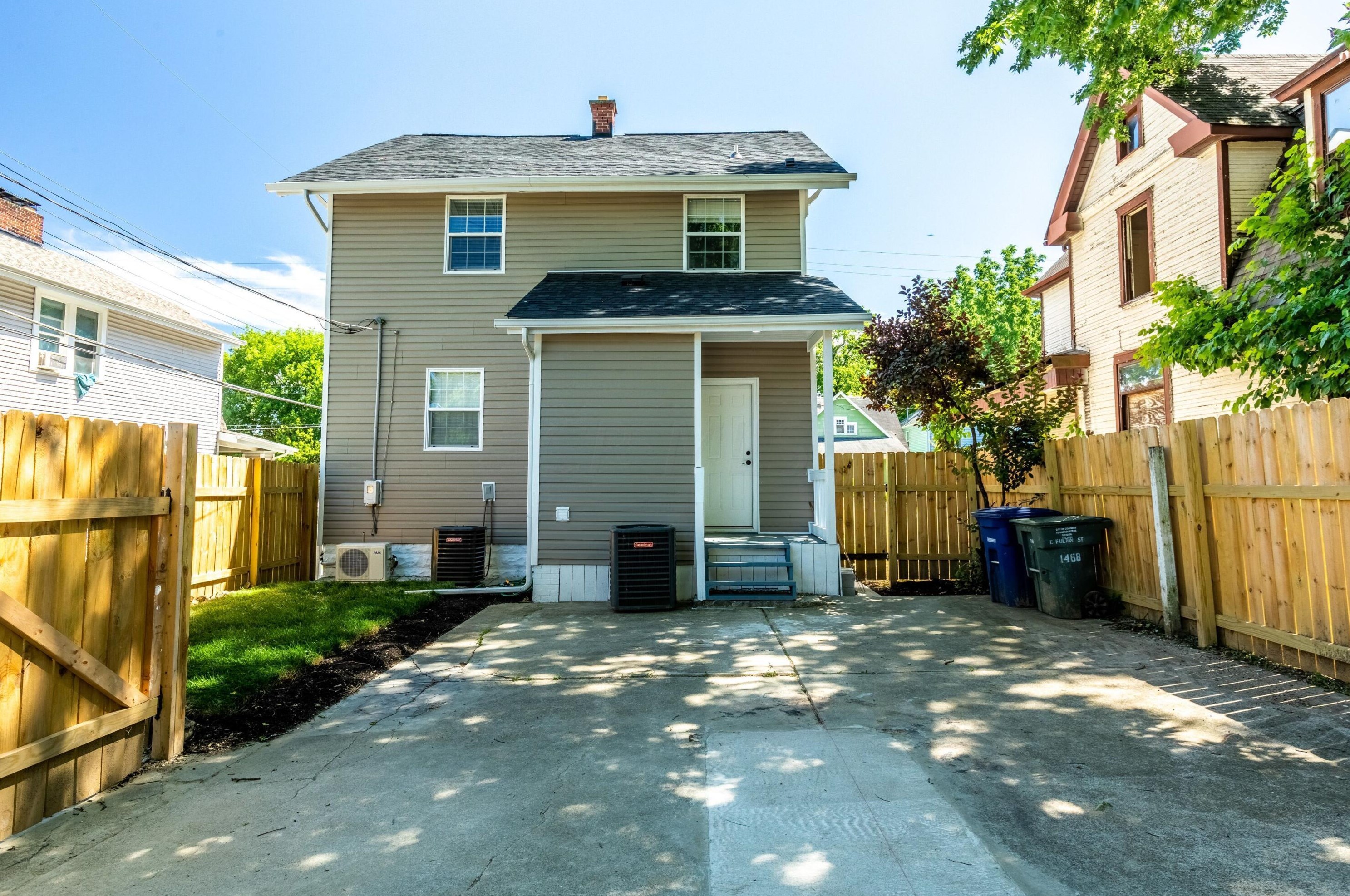 1468 Fulton St, Columbus OH  43205-2455 exterior