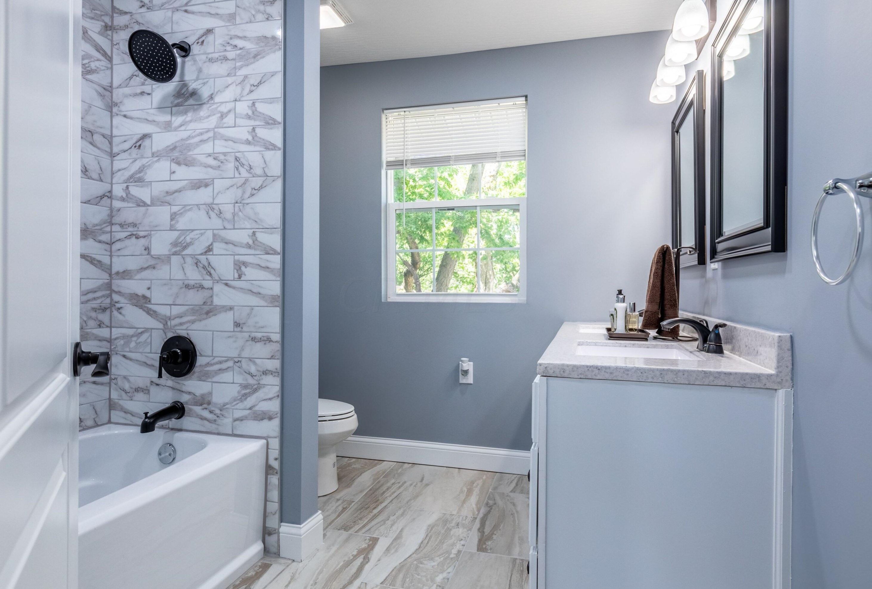 1468 Fulton St, Columbus OH  43205-2455 exterior