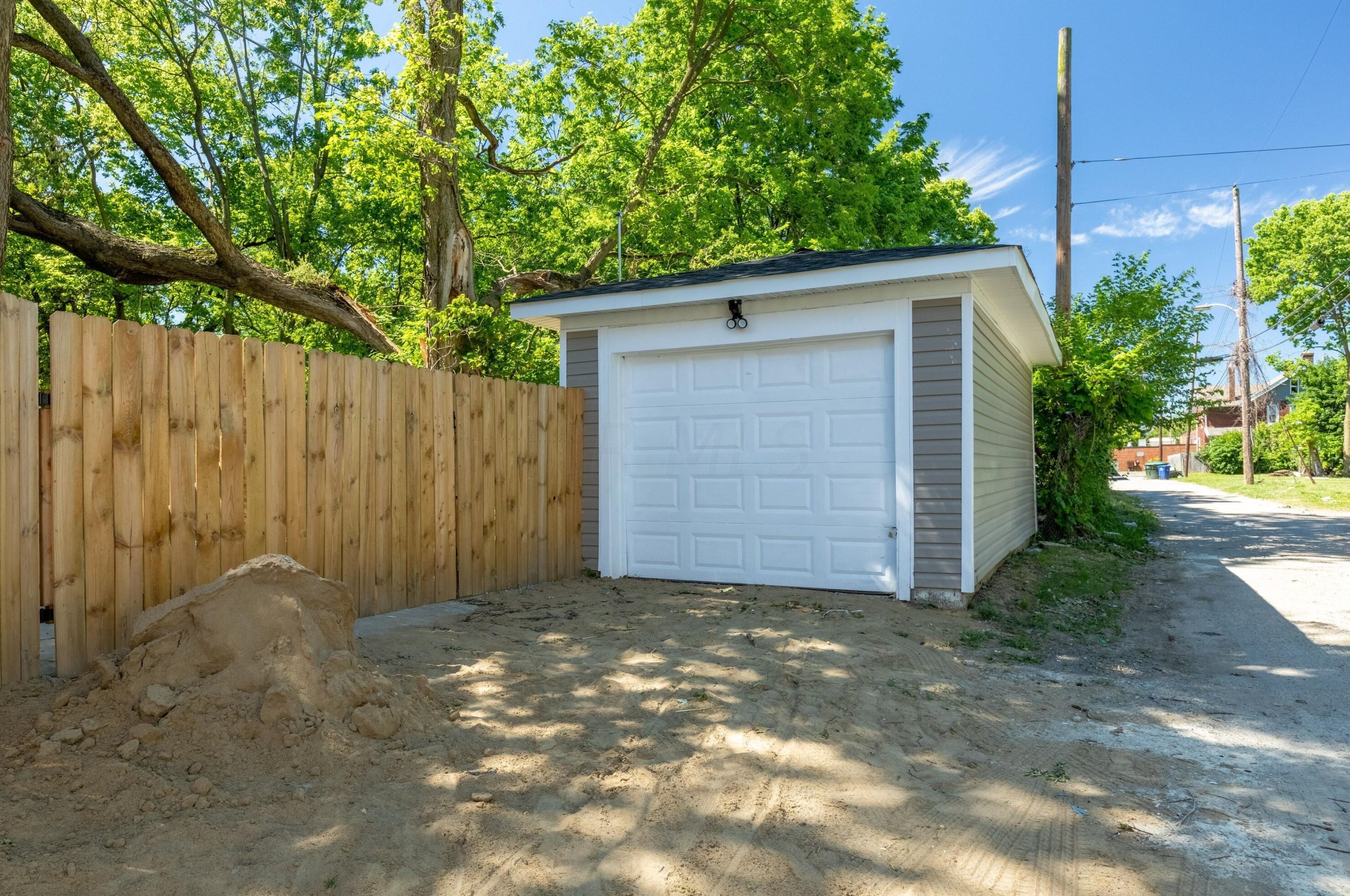 1468 Fulton St, Columbus OH  43205-2455 exterior