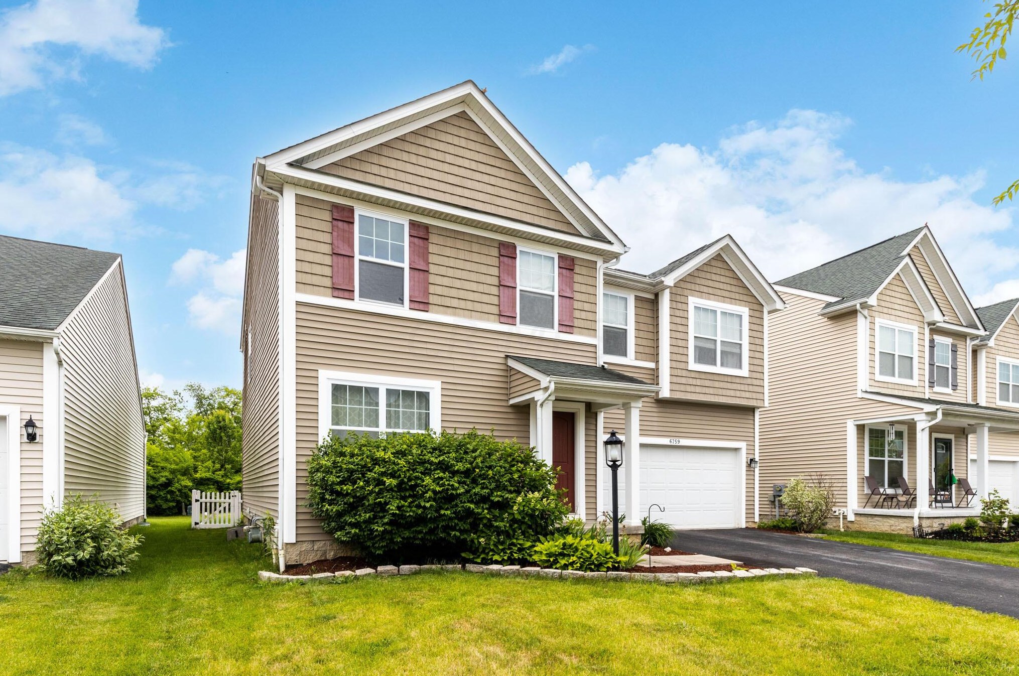 6759 John Dr, Cnl Wnchstr, OH 43110-1279