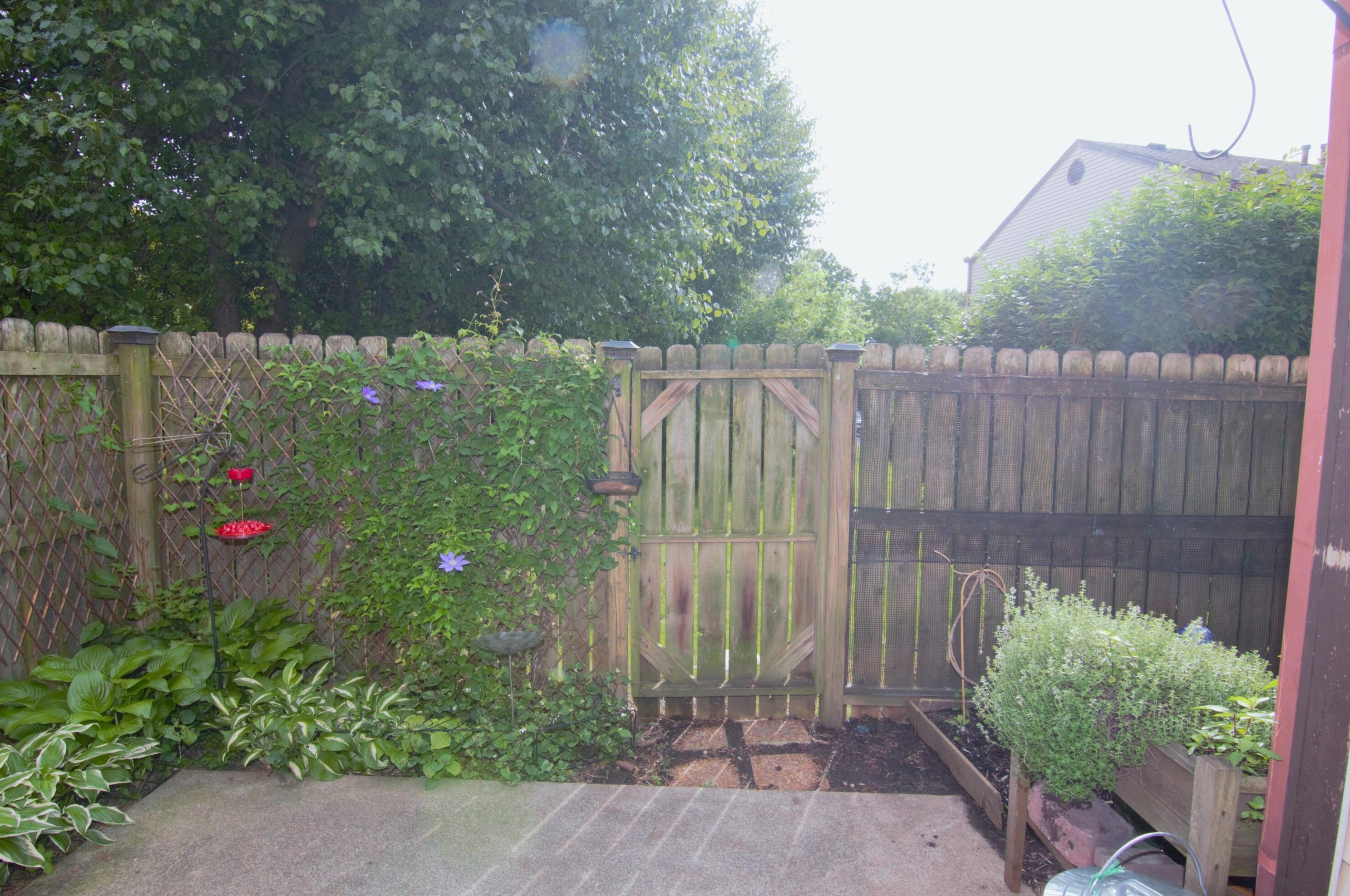 2287 Laurelwood Dr, Columbus OH 43229-9602 exterior