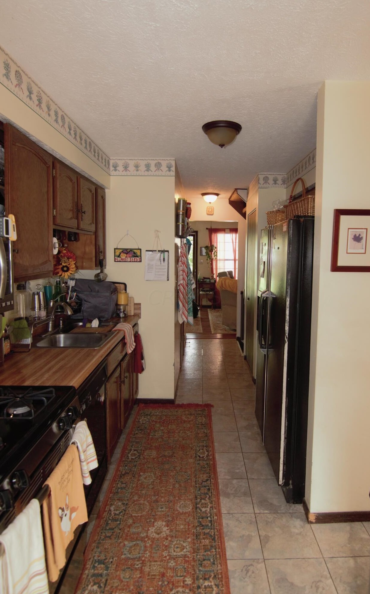 2287 Laurelwood Dr, Columbus OH 43229-9602 exterior