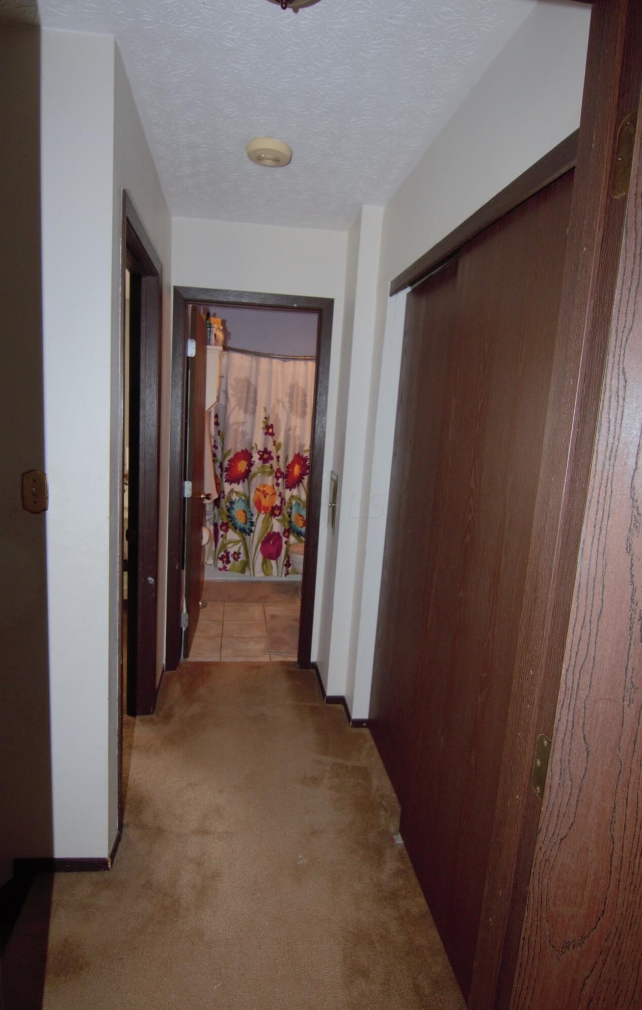 2287 Laurelwood Dr, Columbus OH 43229-9602 exterior