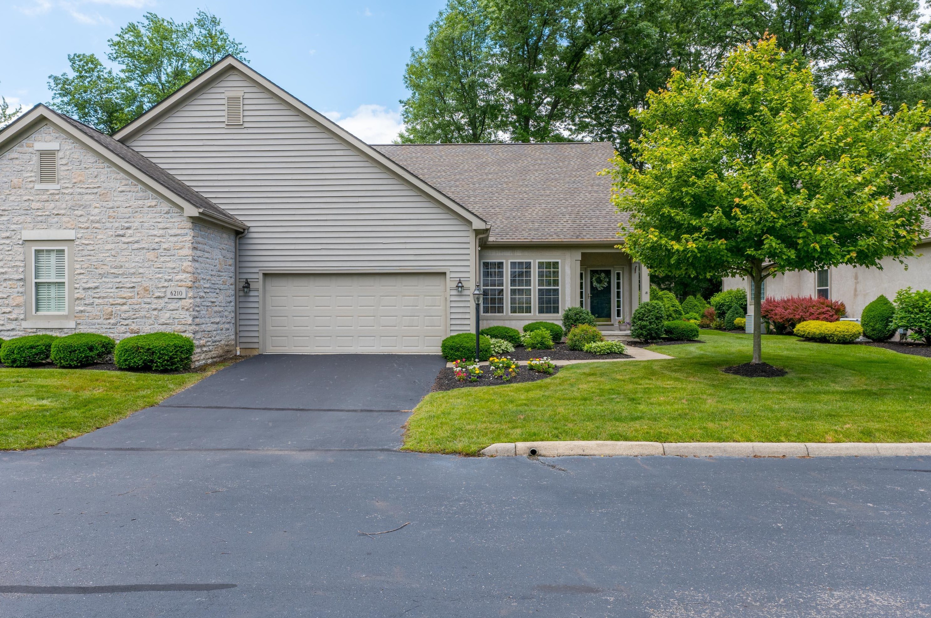 6210 Langton Cir, Westerville, OH 43082-8966