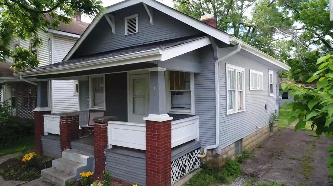 1498 Genessee Ave, Columbus, OH 43211-1437