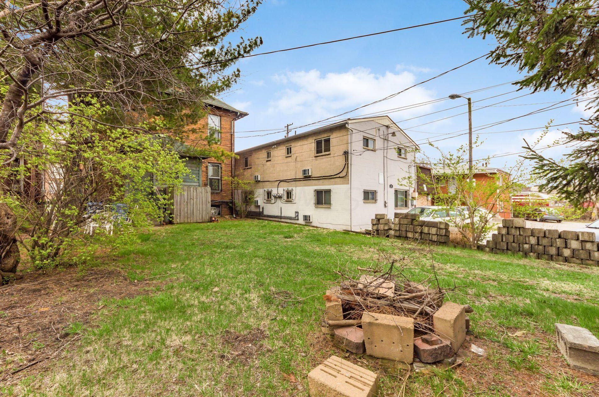 243 Hamilton Ave, Columbus OH 43203-2208 exterior