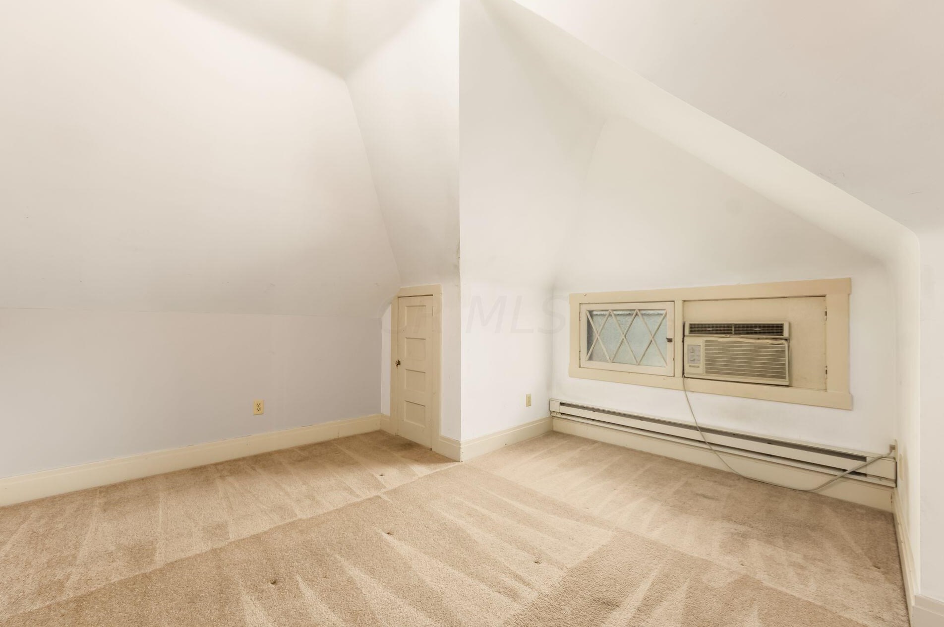 243 Hamilton Ave, Columbus OH 43203-2208 exterior