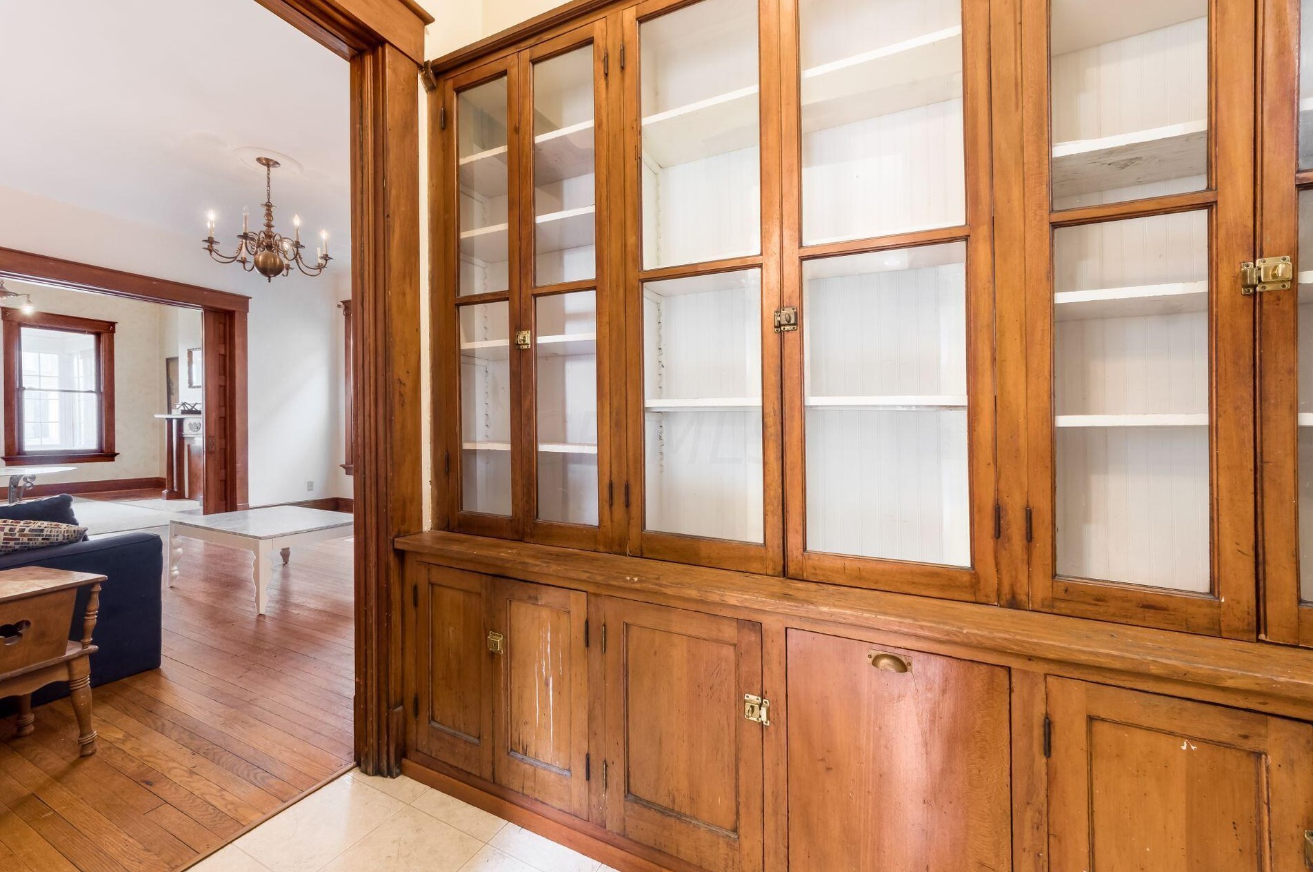 243 Hamilton Ave, Columbus OH 43203-2208 exterior