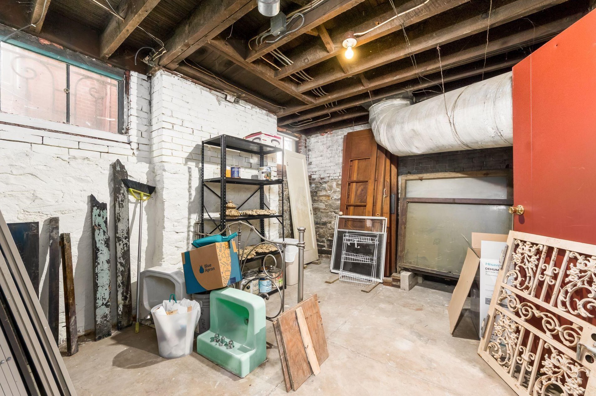 243 Hamilton Ave, Columbus OH 43203-2208 exterior